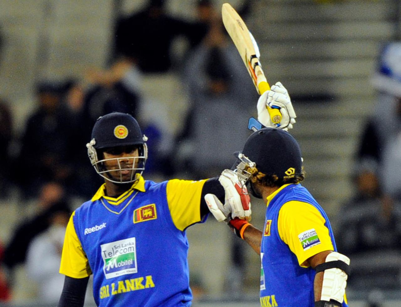 Angelo Mathews and Lasith Malinga were involved in a massive nine-wicket stand, Australia v Sri Lanka, 1st ODI, Melbourne, November 3, 2010