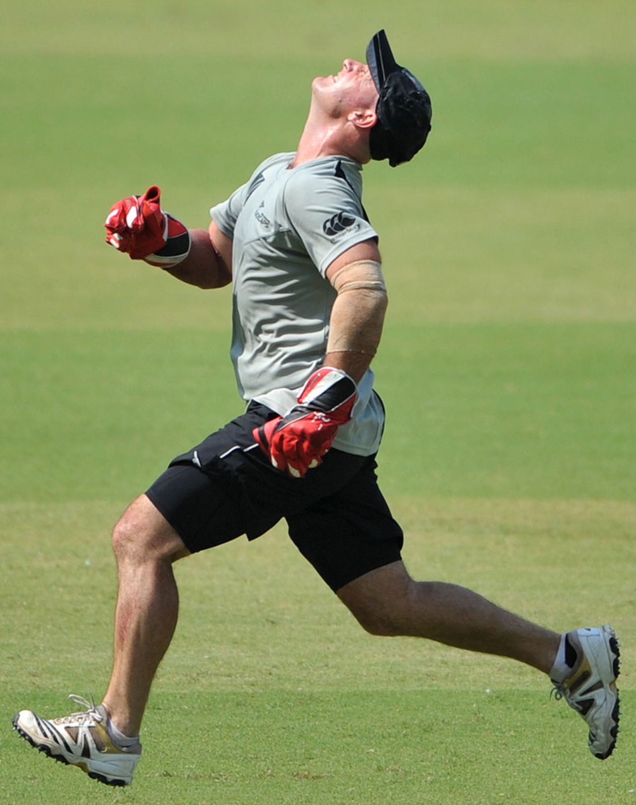 Gareth Hopkins tries to settle under a catch, Ahmedabad, November 3, 2010