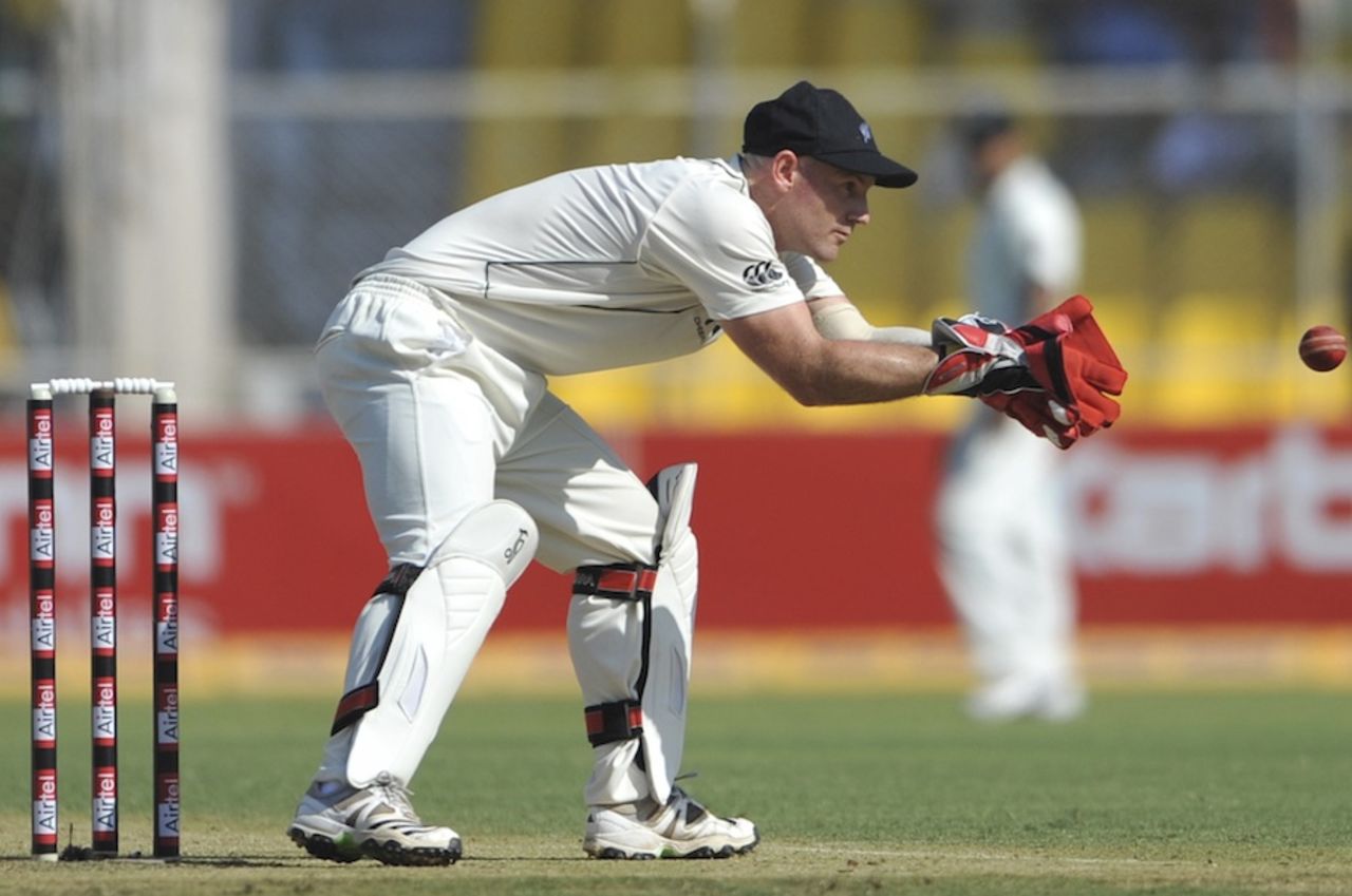 Gareth Hopkins collects the ball, India v New Zealand, 1st Test, Ahmedabad, 1st day, November 4, 2010
