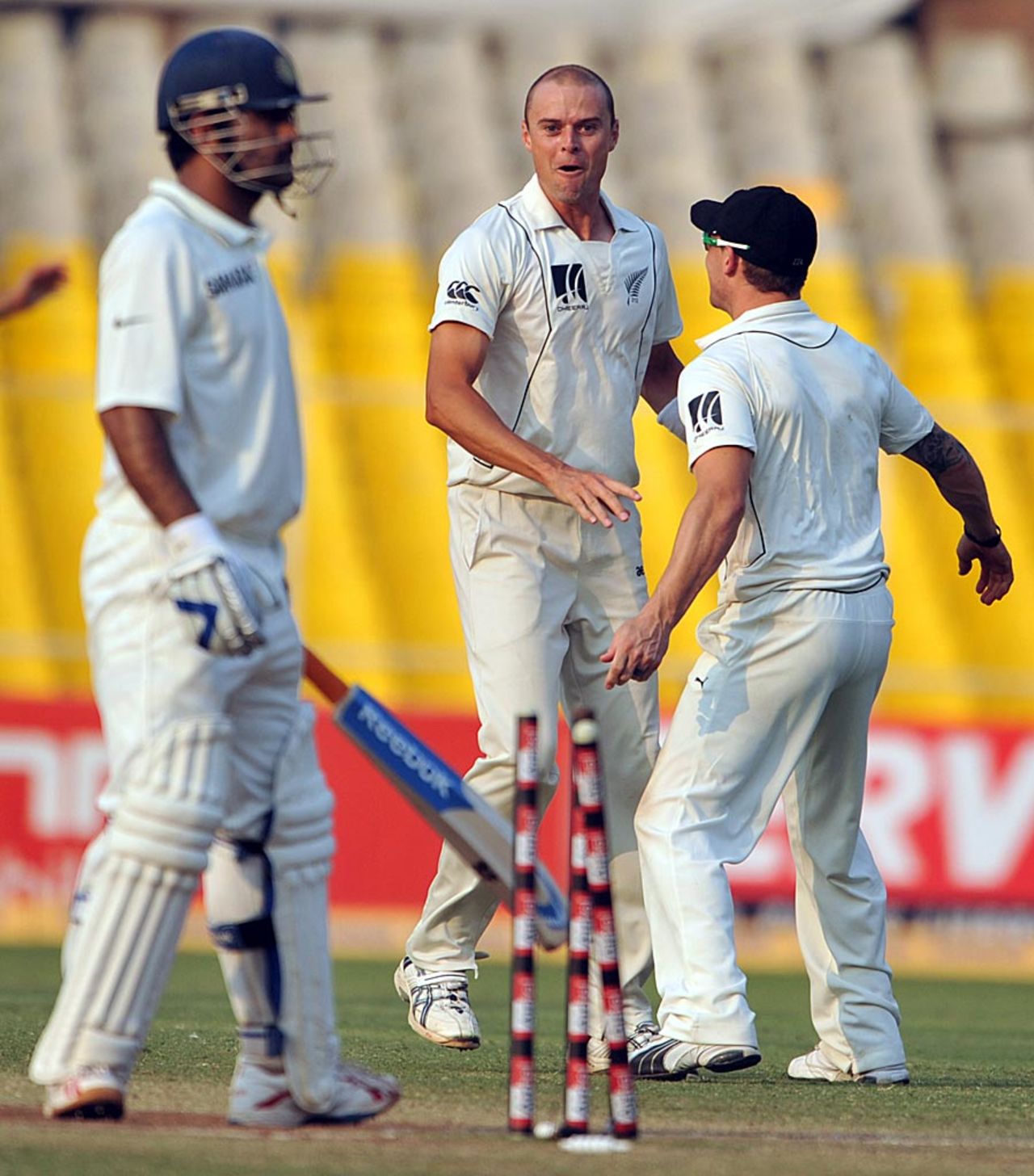 Chris Martin brought MS Dhoni's resistance to an end, India v New Zealand, 1st Test, Ahmedabad, 4th day, November 7, 2010