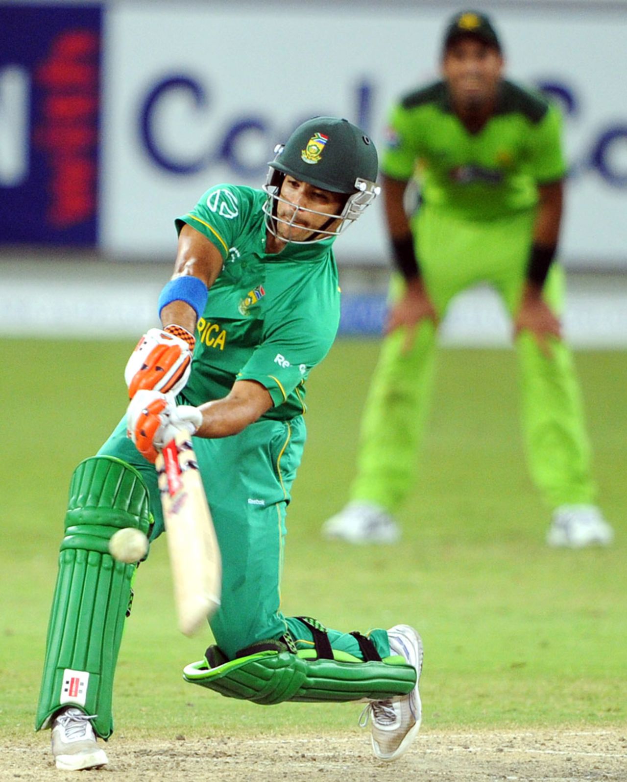 JP Duminy's brisk half-century lifted South Africa past 300, Pakistan v South Africa, 5th ODI, Dubai, November 8, 2010