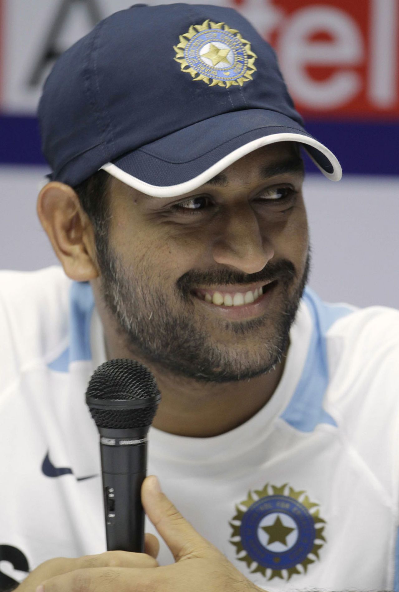 MS Dhoni smiles while addressing the media, Hyderabad, November 11, 2010