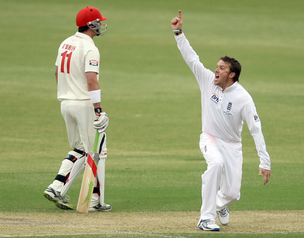 Graeme Swann again impressed with another four-wicket haul, South Australia v England, Adelaide, 2nd day, November 12, 2010