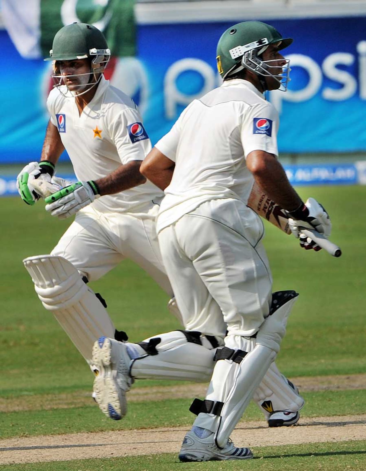 Mohammad Hafeez and Taufeeq Umar formed a positive opening stand, Pakistan v South Africa, 1st Test, Dubai, 2nd day, November 13, 2010