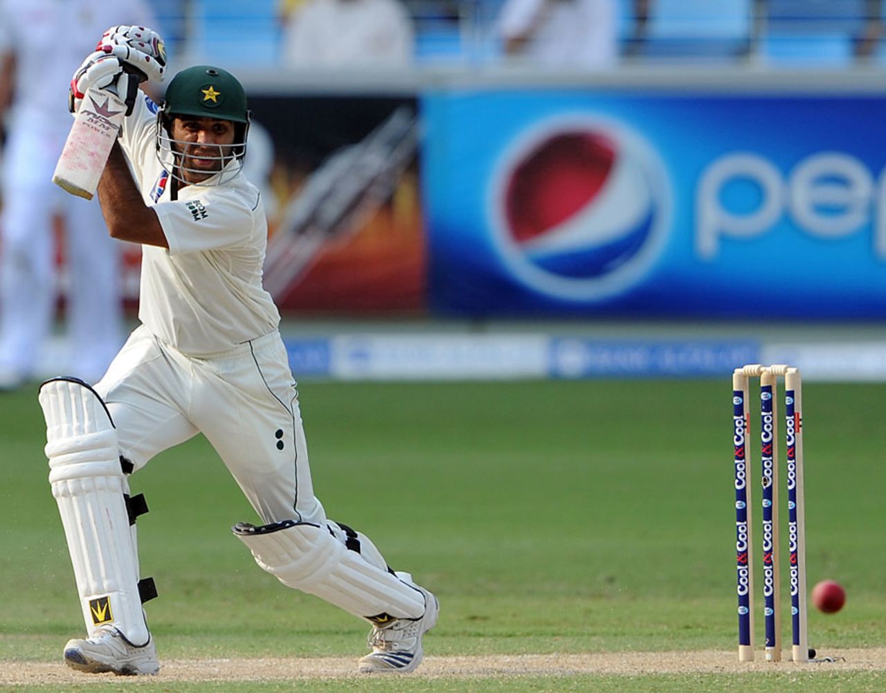 Taufeeq Umar became bogged down in his innings, Pakistan v South Africa, 1st Test, Dubai, 2nd day, November 13, 2010
