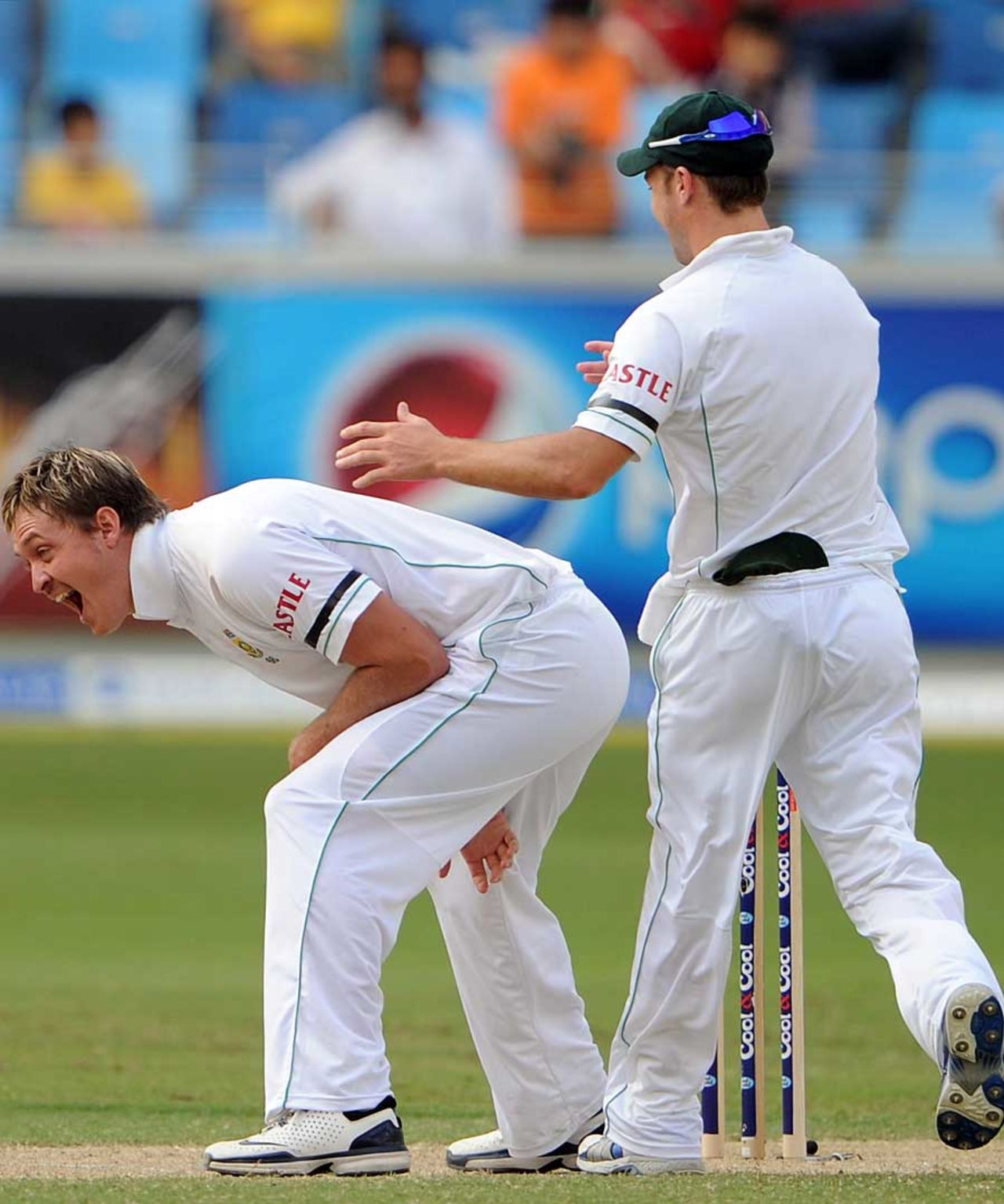 Paul Harris was delighted to remove Mohammad Hafeez, Pakistan v South Africa, 1st Test, Dubai, 2nd day, November 13, 2010