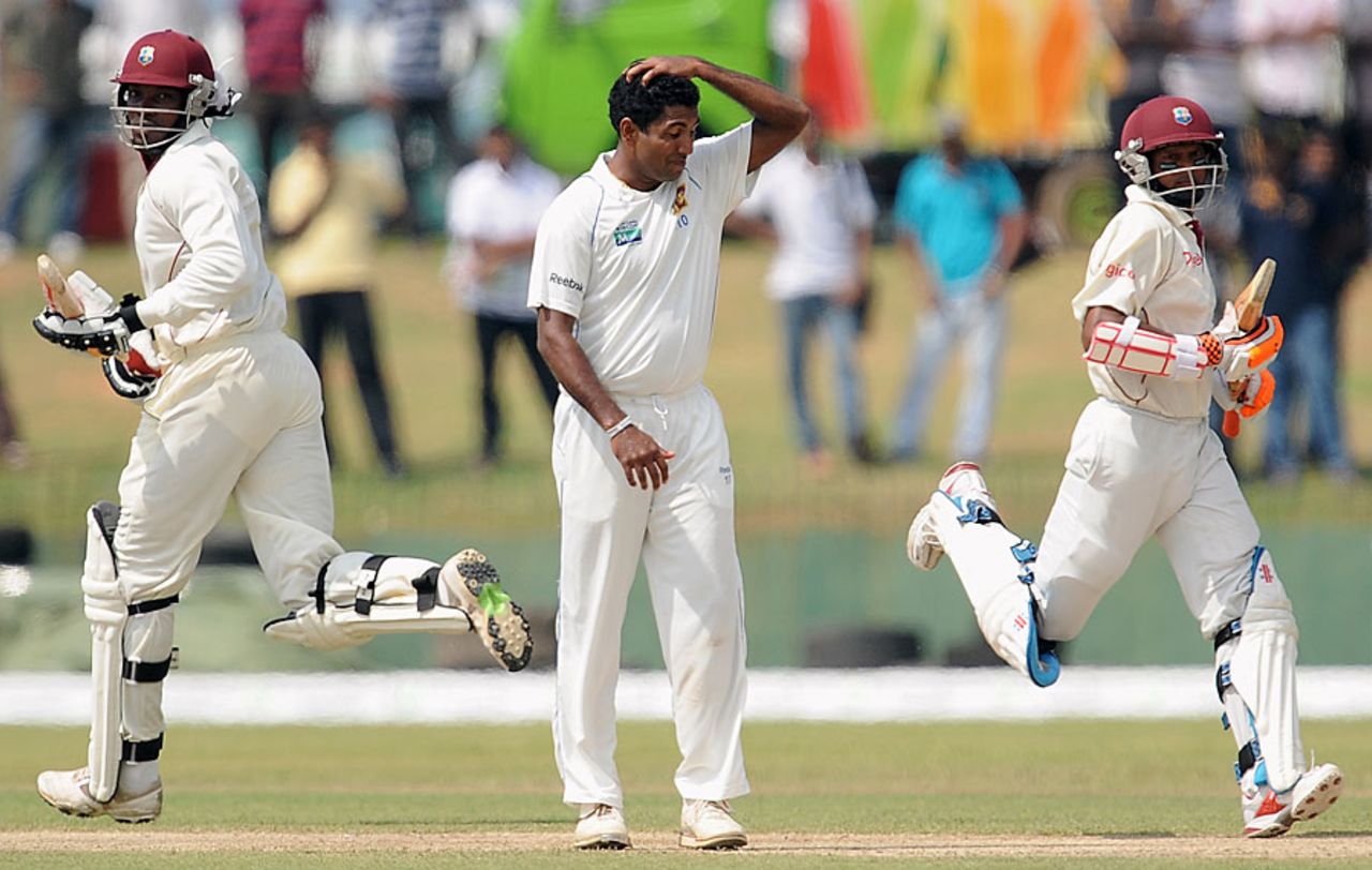 Chris Gayle and Shivnarine Chanderpaul added 86 for the third wicket, Sri Lanka v West Indies, 1st Test, Galle, 2nd day, November 16, 2010