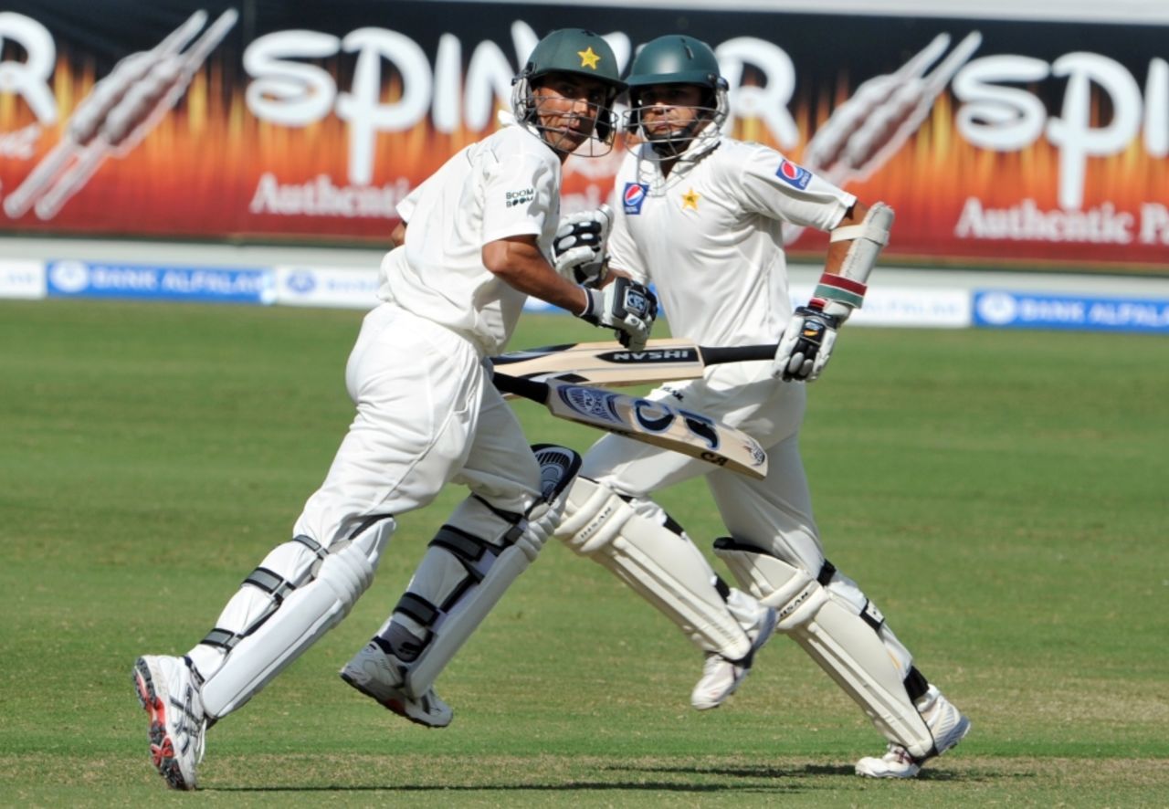 Younis Khan and Azhar Ali defied South Africa to add 82 for the third wicket, Pakistan v South Africa, 1st Test, Dubai, November 16, 2010