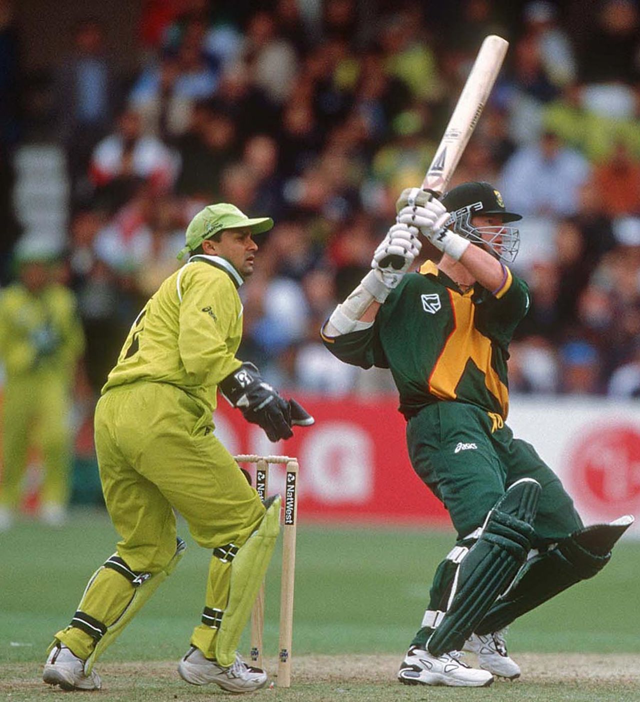 Lance Klusener pulls during his match-winning innings, 2nd Super Six match, Pakistan v South Africa, World Cup, Nottingham, June 5, 1999