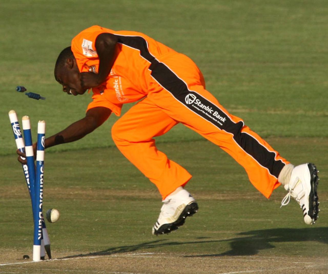 Trevor Garwe completes a 31-run victory for the Eagles with a run-out, Mashonaland Eagles v Mountaineers, Stanbic Bank 20 Series, Harare, November 16, 2010
