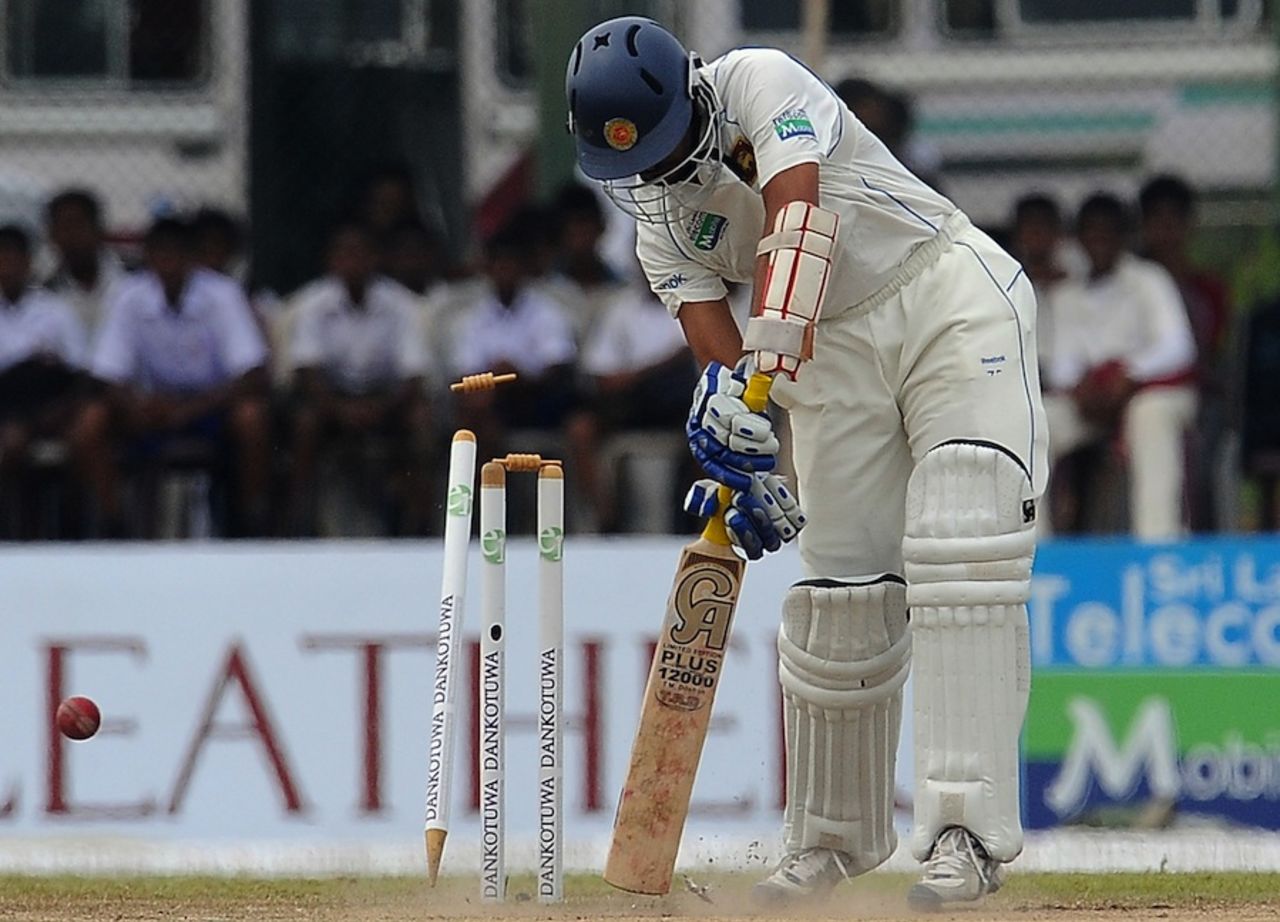 Tillakaratne Dilshan is bowled by a yorker, Sri Lanka v West Indies, 1st Test, Galle, 5th day, November 19, 2010