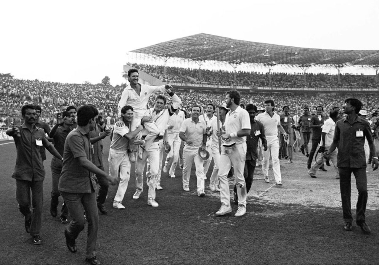 Dean Jones and Tom Moody lift Allan Border onto their shoulders as Australia take a victory lap, Australia v England, 1987 World Cup final, Calcutta, November 8, 1987