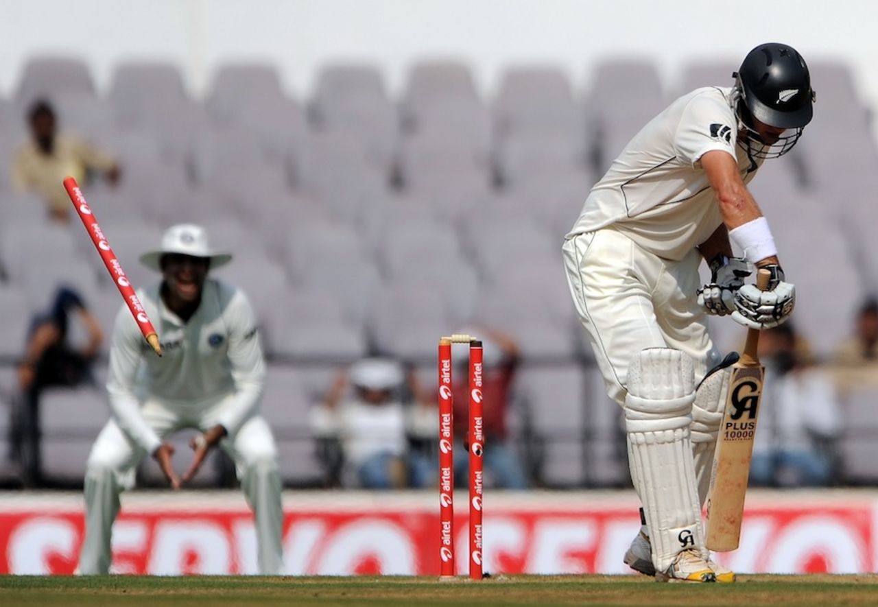 Tim McIntosh was bowled by Sreesanth, India v New Zealand, 3rd Test, Nagpur, 1st day, November 20, 2010