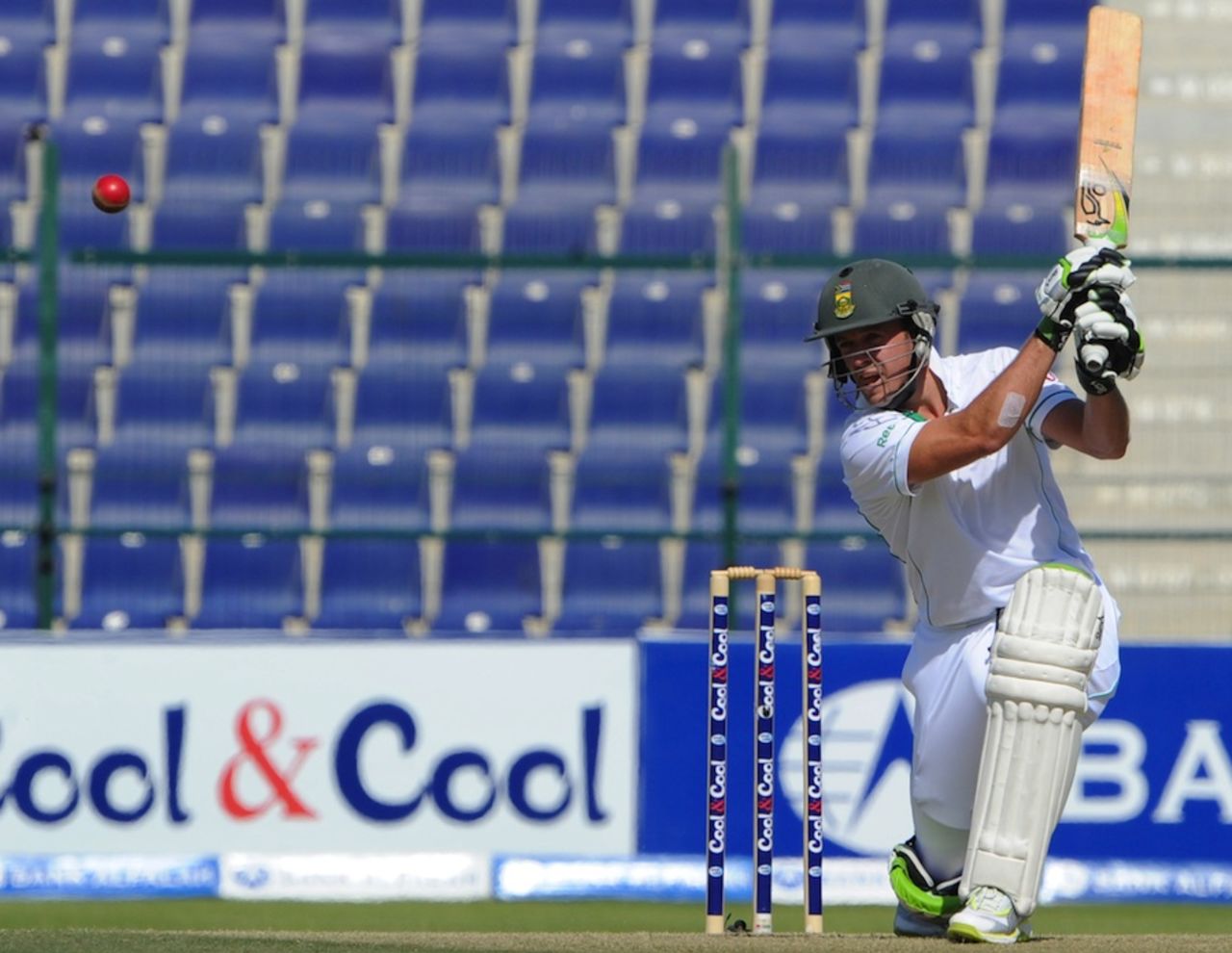 AB de Villiers drives through cover, Pakistan v South Africa, 2nd Test, Abu Dhabi, 1st day, November 20, 2010