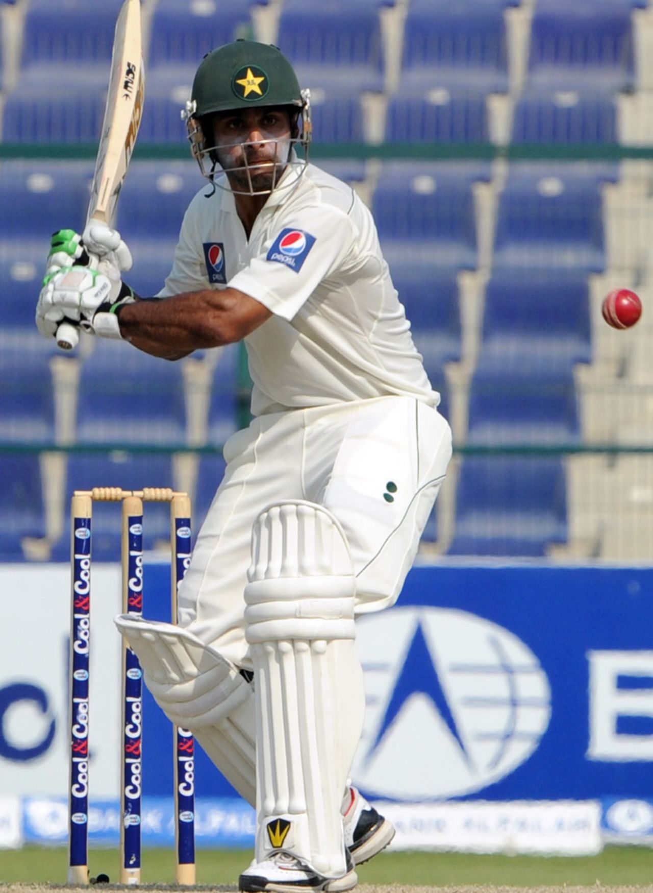 Mohammad Hafeez helped Pakistan make a solid start, Pakistan v South Africa, 2nd Test, Abu Dhabi, 5th day, November 24, 2010