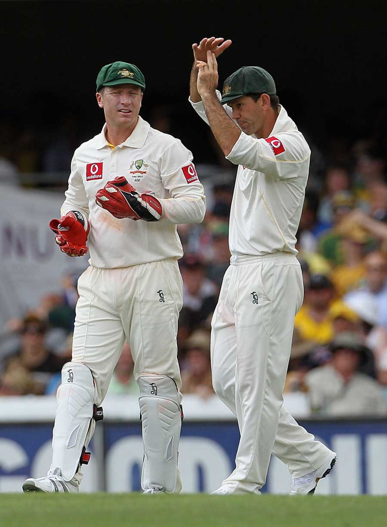Ricky Ponting calls for a referral but both Australia's challenges were unsuccessful, Australia v England, 1st Test, Brisbane, 1st day, November 25, 2010