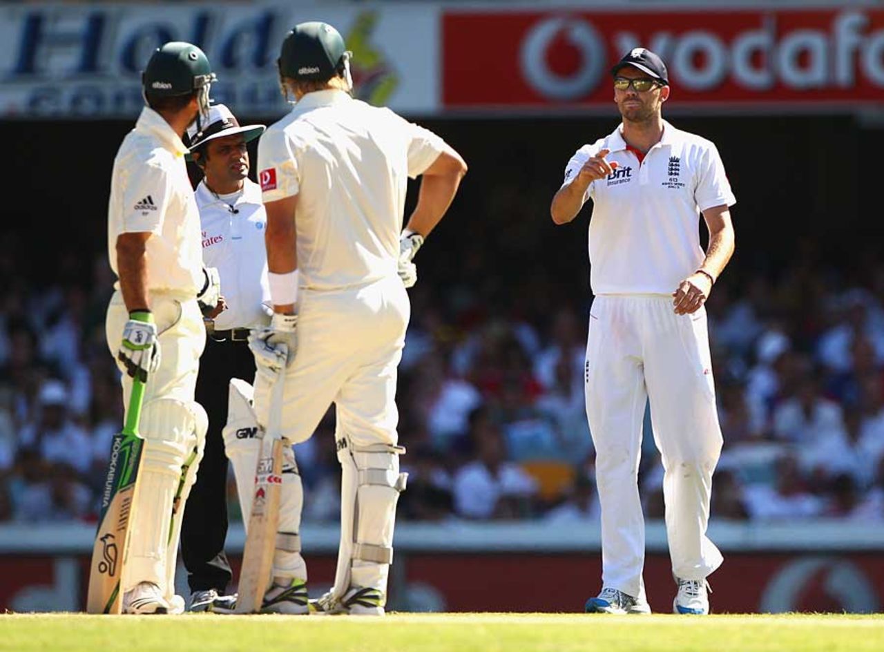 James Anderson had plenty to say to the batsmen, Australia v England, 1st Test, Brisbane, 5th day, November 29, 2010