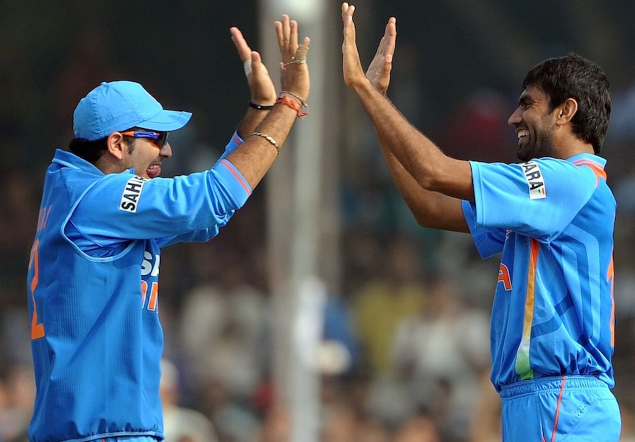 Yuvraj Singh and Munaf Patel celebrate a wicket, India v New Zealand, 3rd ODI, Vadodara, December 4, 2010