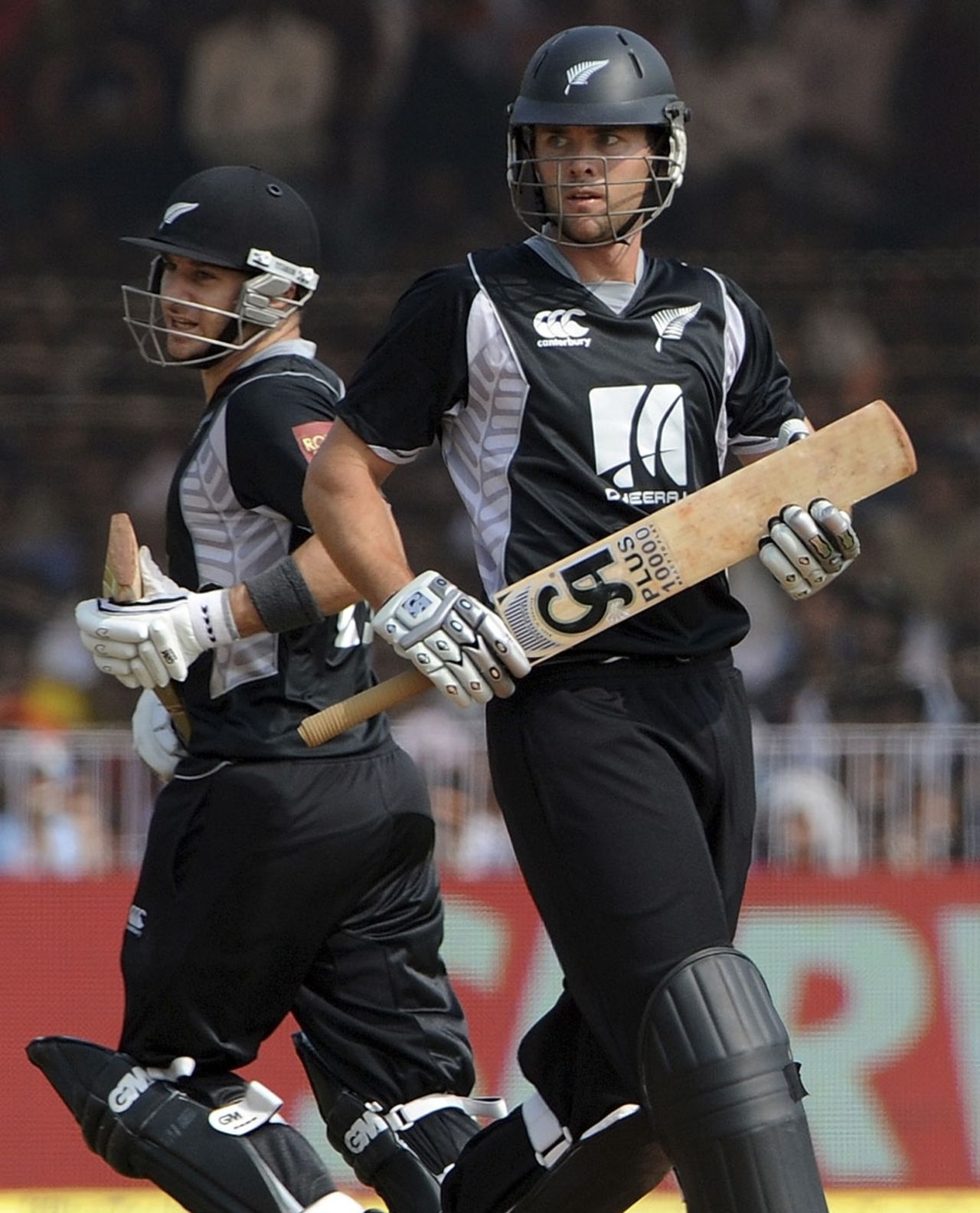 Nathan McCullum and James Franklin added 94 for the eighth wicket, India v New Zealand, 3rd ODI, Vadodara, December 4, 2010