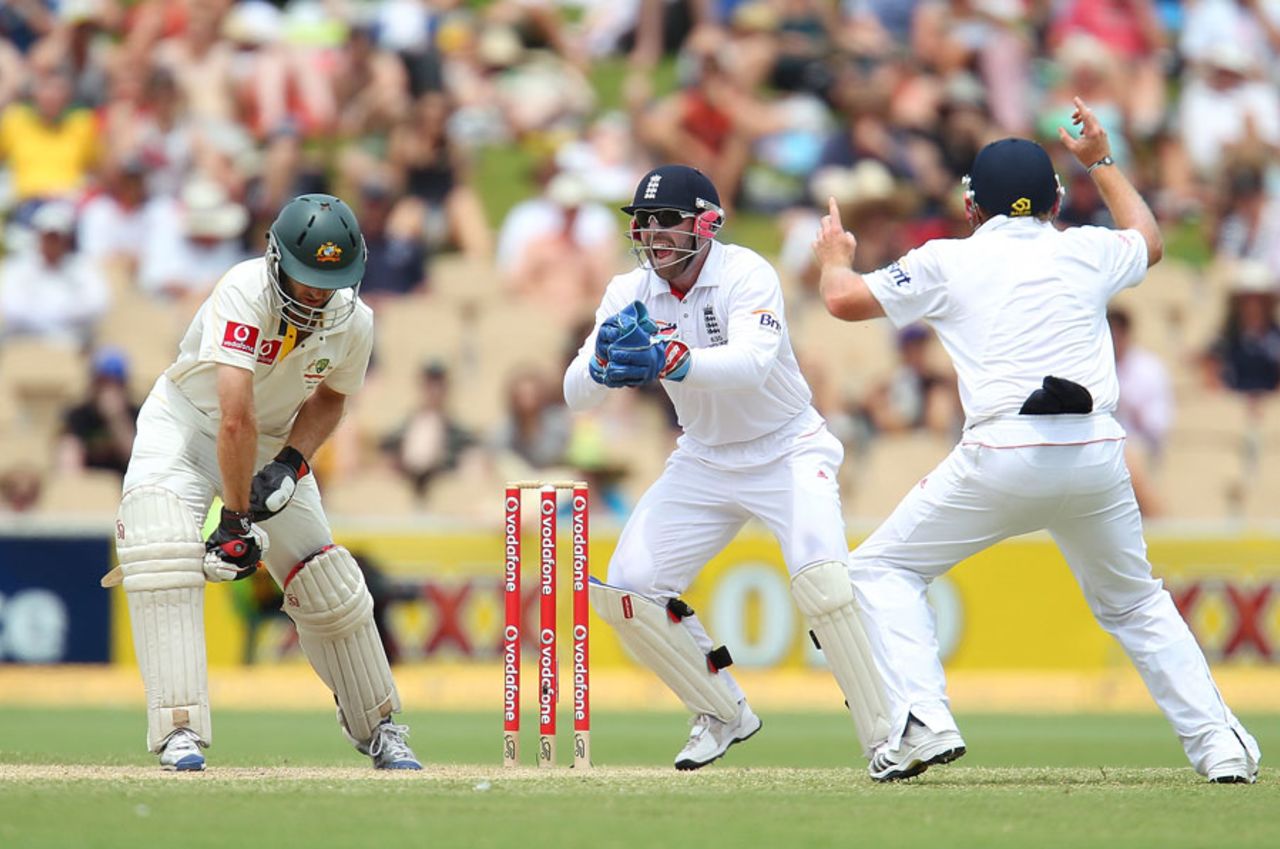 Simon Katich is caught behind by Matt Prior, Australia v England, 2nd Test, Adelaide, 4th day, December 6, 2010