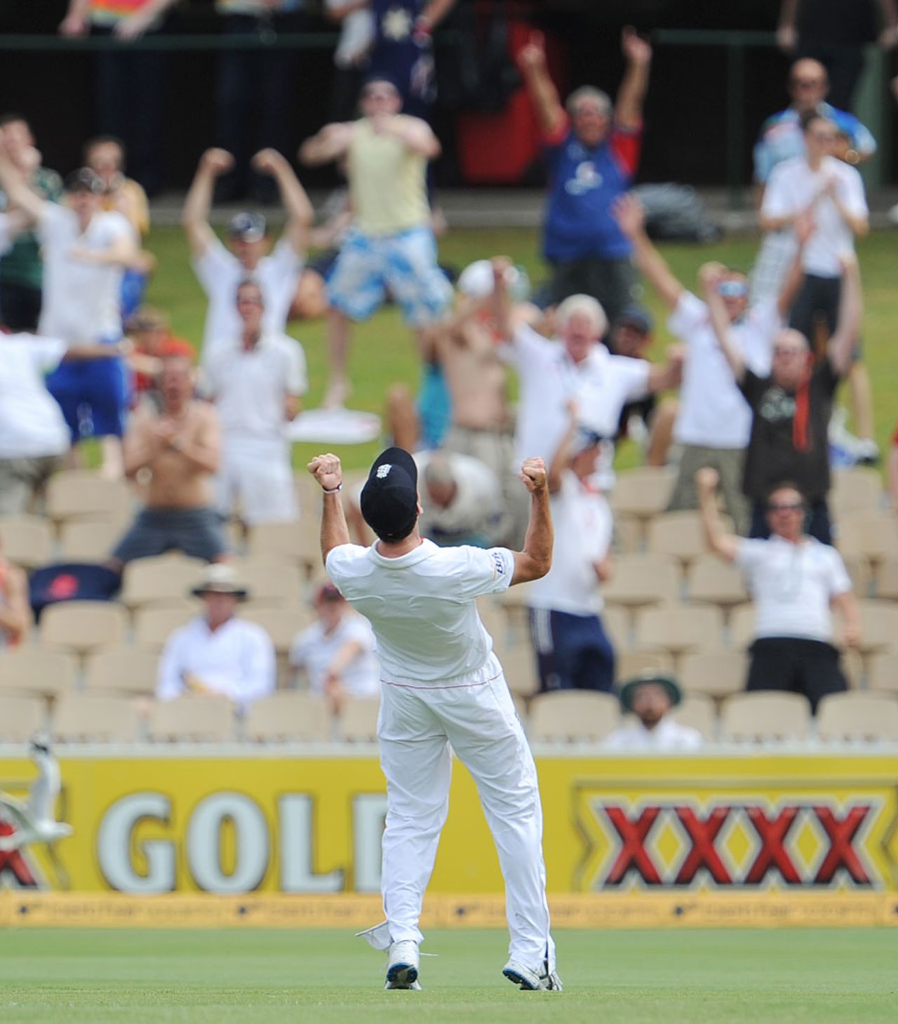 James Anderson roared in celebration towards the England supporters after catching Michael Hussey, Australia v England, 2nd Test, Adelaide, 5th day, December 7, 2010