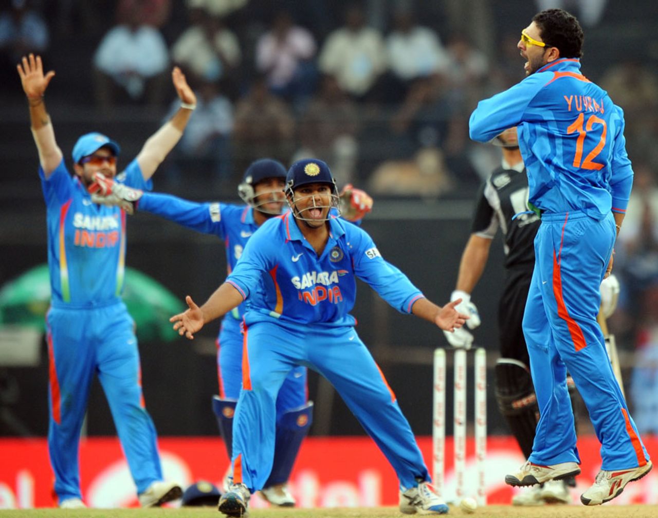 Yuvraj Singh is successful in his lbw appeal against Grant Elliott, India v New Zealand, 5th ODI, Chennai, December 10, 2010