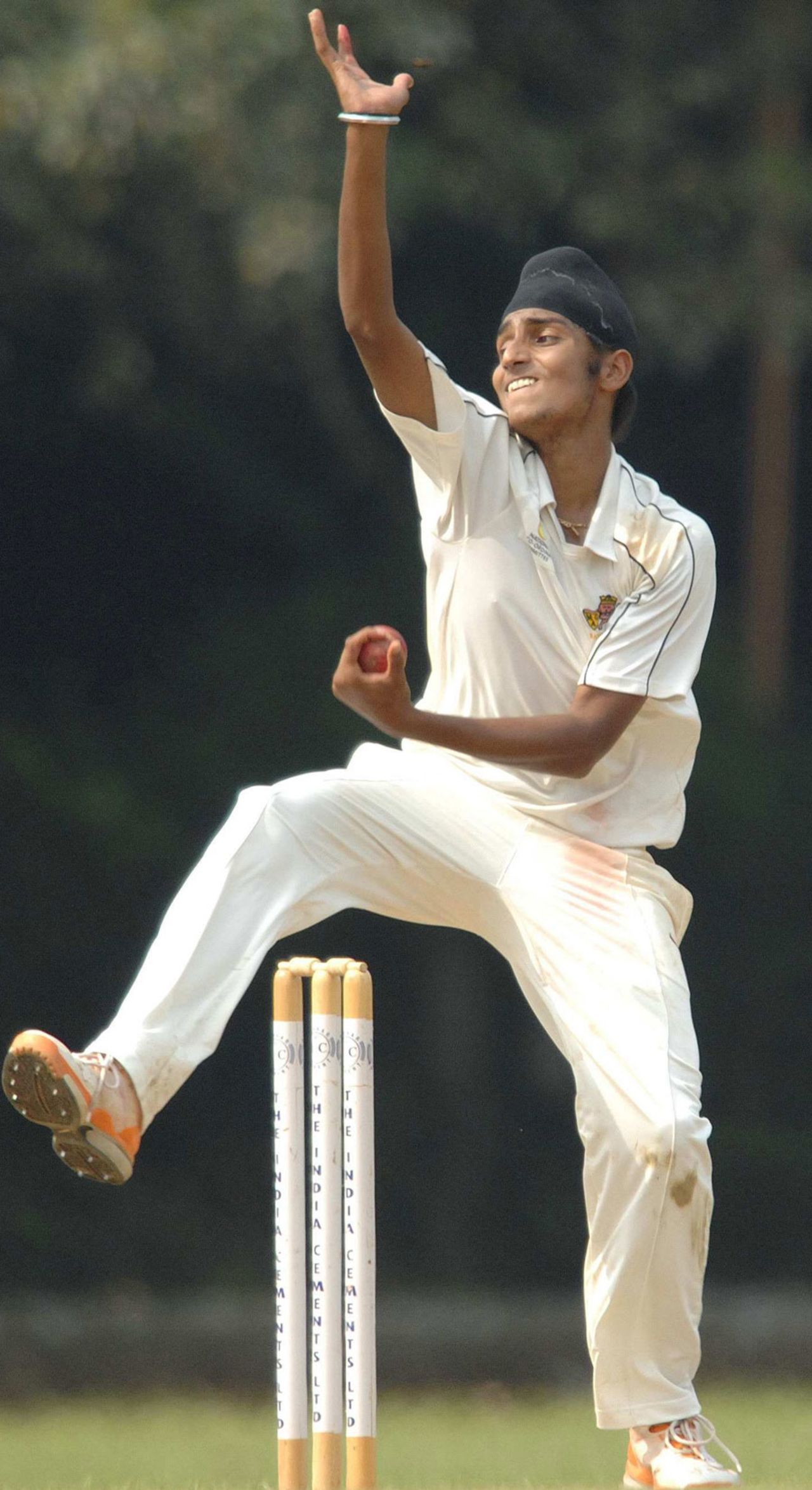 Harmeet Singh took his maiden five-wicket haul in first-class cricket against Tamil Nadu, Tamil Nadu v Mumbai, Ranji Trophy Super League 2010-11, Chennai