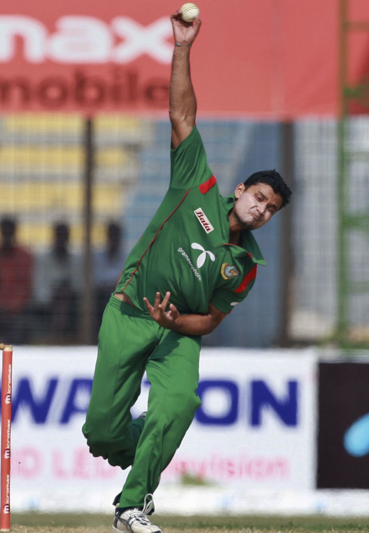 Mashrafe Mortaza took two early wickets for Bangladesh, Bangladesh v Zimbabwe, 5th ODI, Chittagong