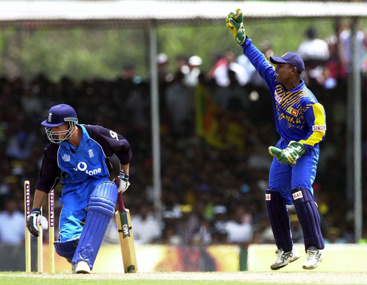 Romesh Kaluwitharana successfully appeals for a stumping against Michael Vaughan, Sri Lanka v England, 1st ODI, Dambulla, March 23, 2001