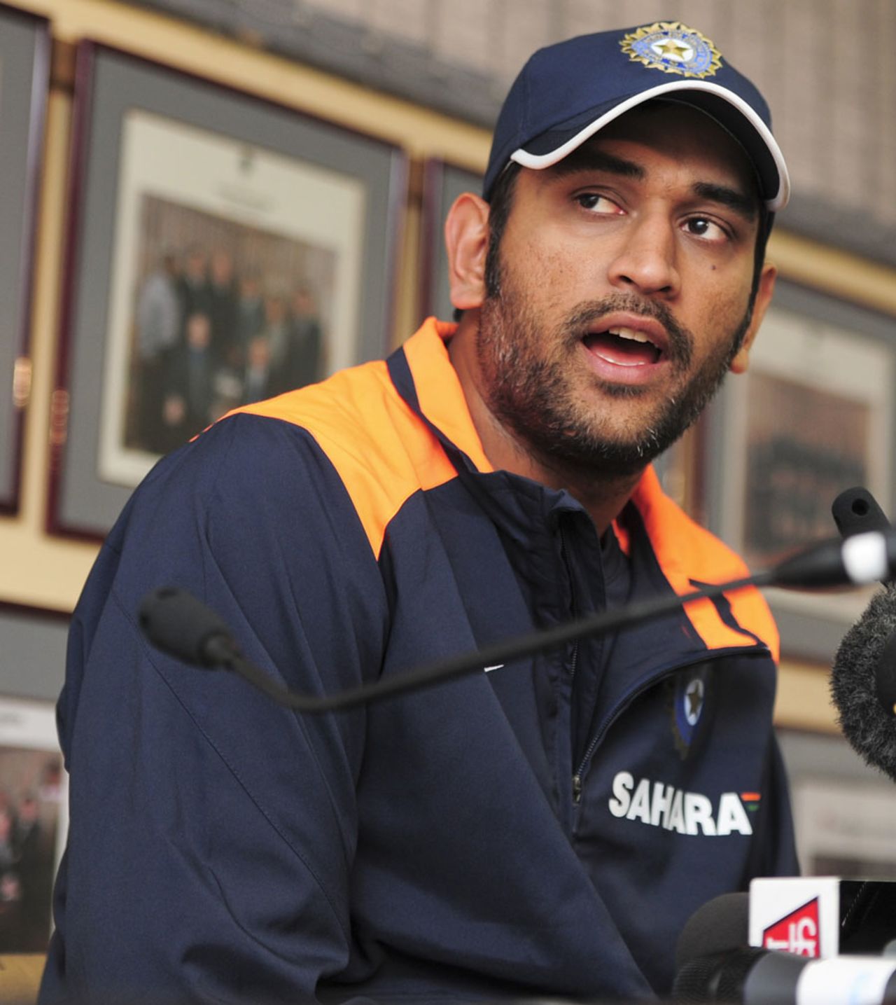 MS Dhoni address the media in Pretoria, Pretoria, December 13, 2010