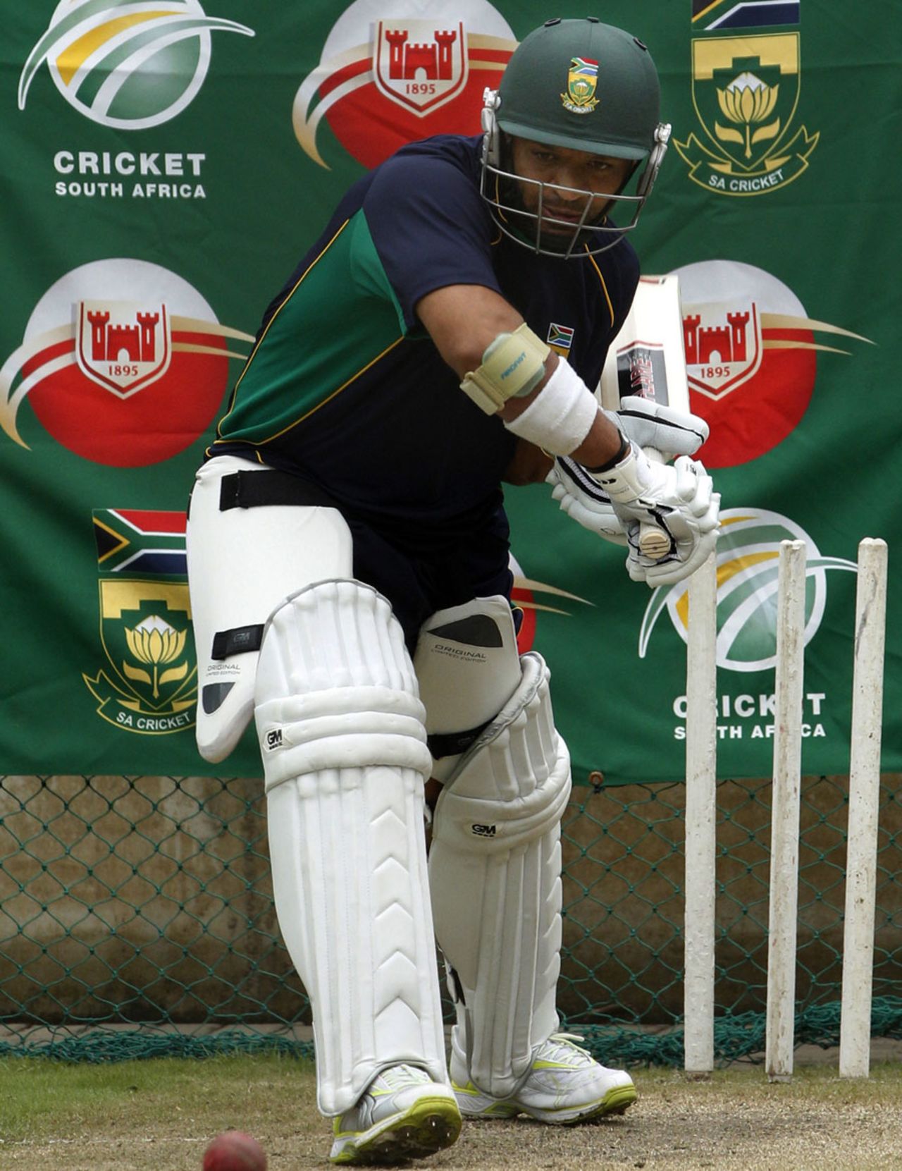Ashwell Prince practises in the nets on the eve of the first Test between South Africa and India, Centurion, December 15, 2010
