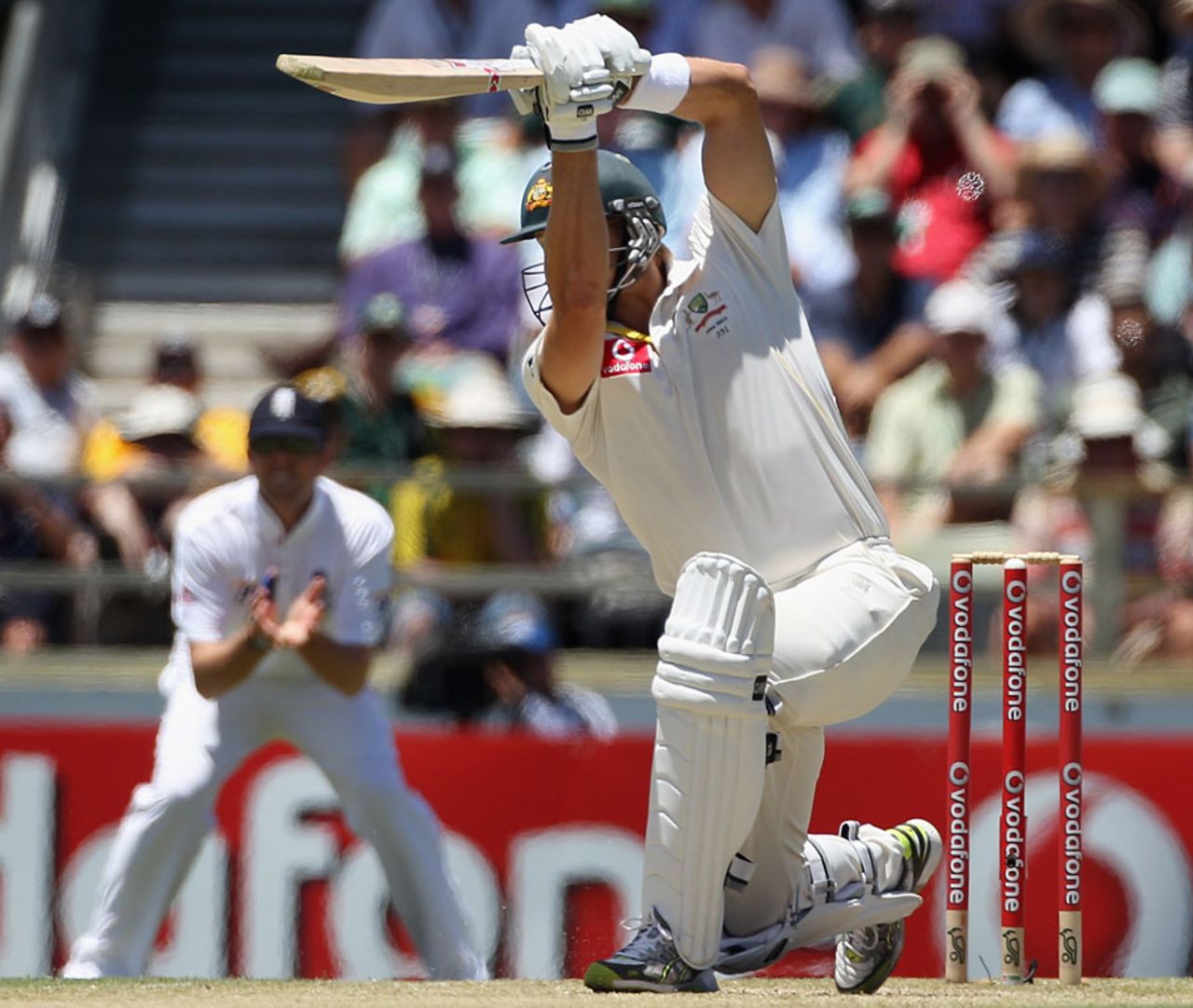 Shane Watson's driving was in fine working order, Australia v England, 3rd Test, Perth, 3rd day, December 18, 2010