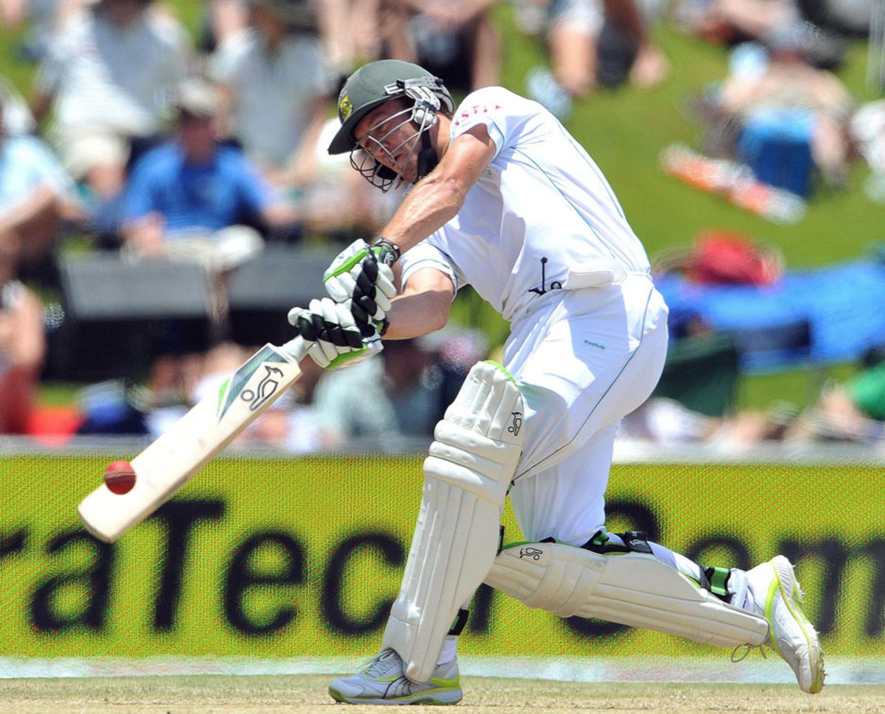 AB de Villiers smashes the Indian bowling all around the park, South Africa v India, 1st Test, Centurion, 3rd day, December 18, 2010 
