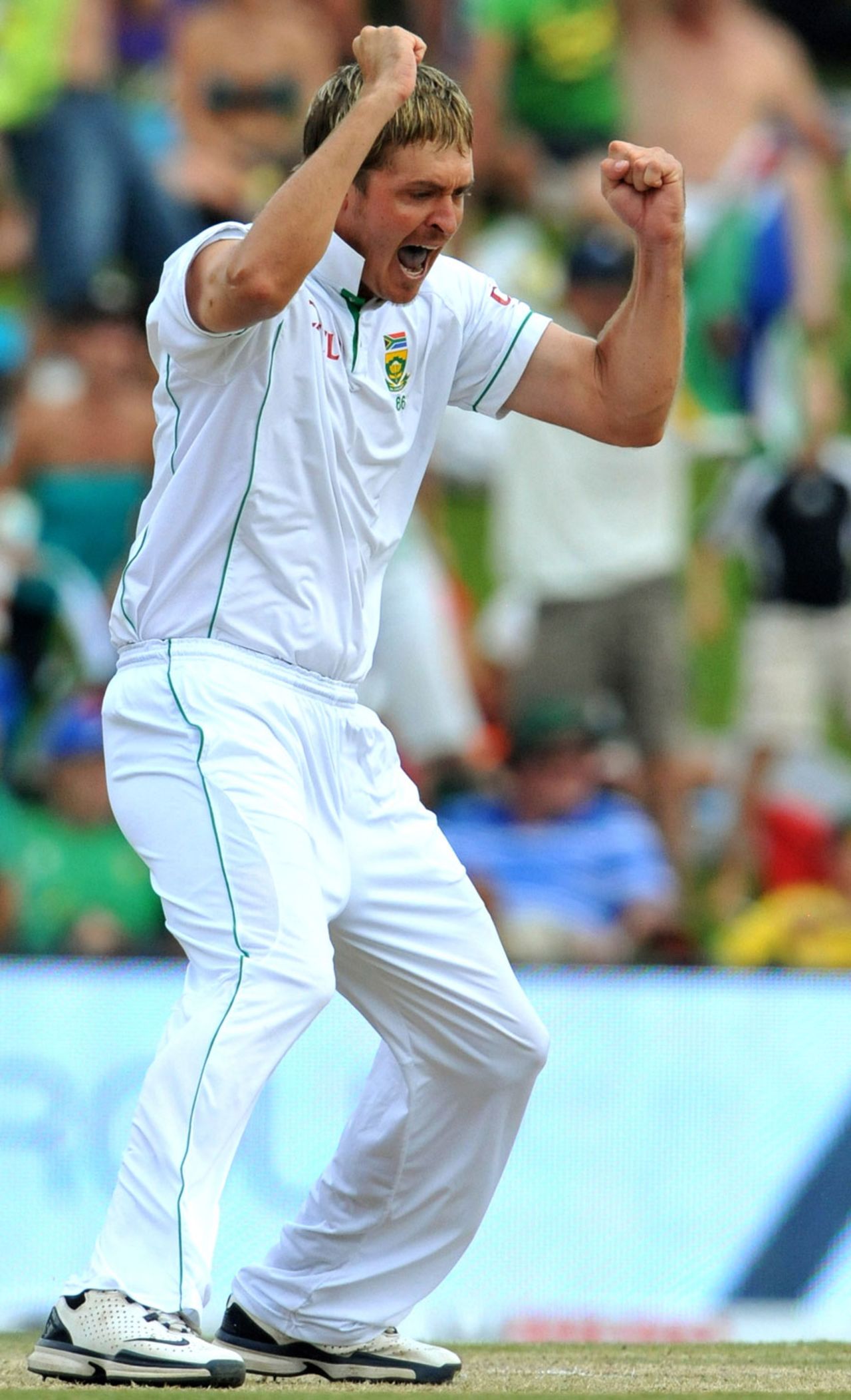 Paul Harris is delighted after removing Virender Sehwag, South Africa v India, 1st Test, Centurion, 3rd day, December 18, 2010 