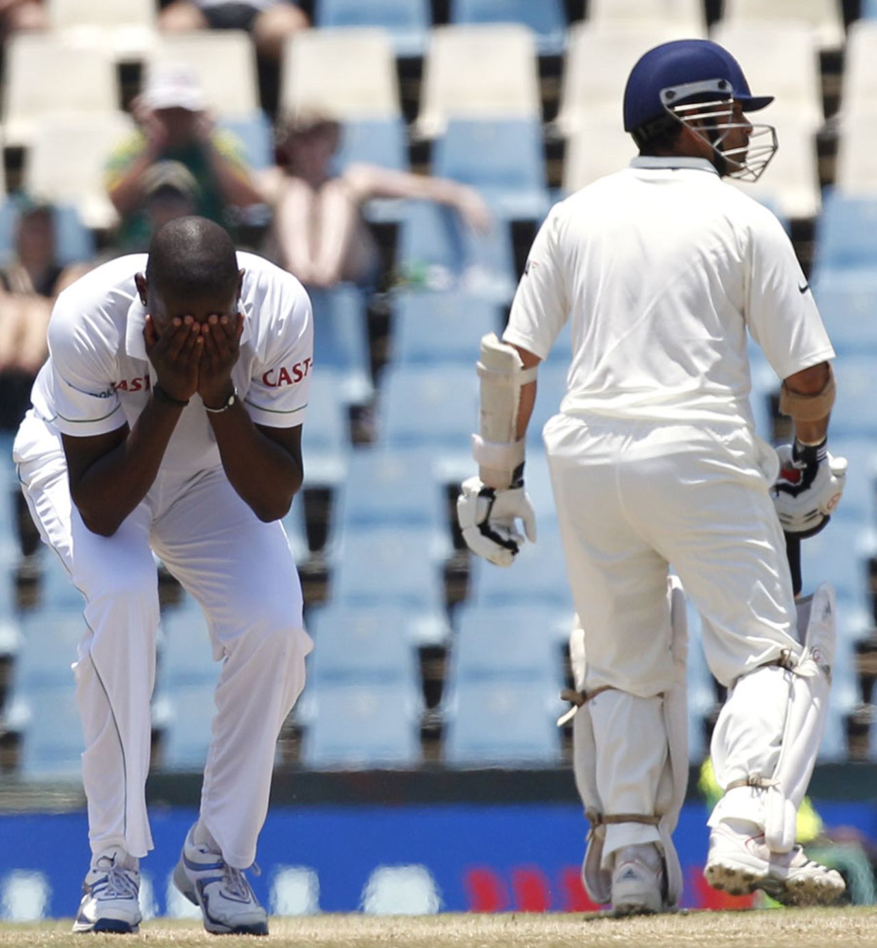 Lonwabo Tsotsobe has his head in his hands after a stroke from Sachin Tendulkar, South Africa v India, 1st Test, Centurion, 4th day, December 19, 2010