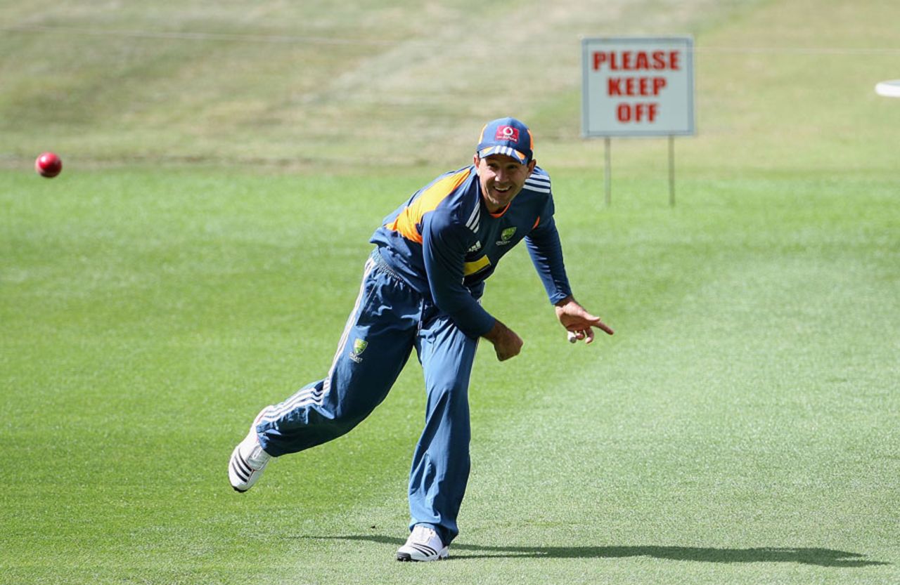 Ricky Ponting throws during a fielding drill, Melbourne, December 23, 2010