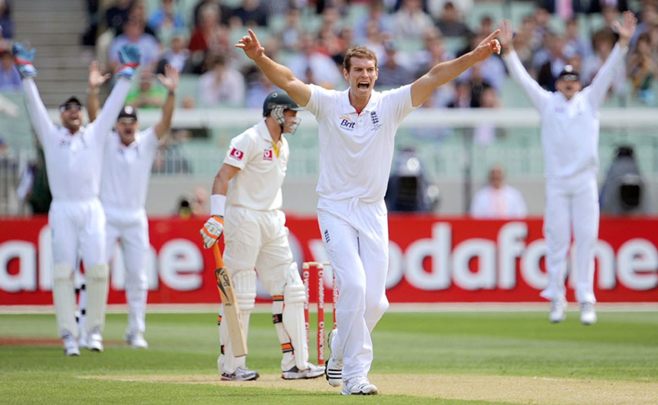 England used up their last referral on an unsuccessful appeal against Michael Hussey, Australia v England, 4th Test, Melbourne, December 26, 2010