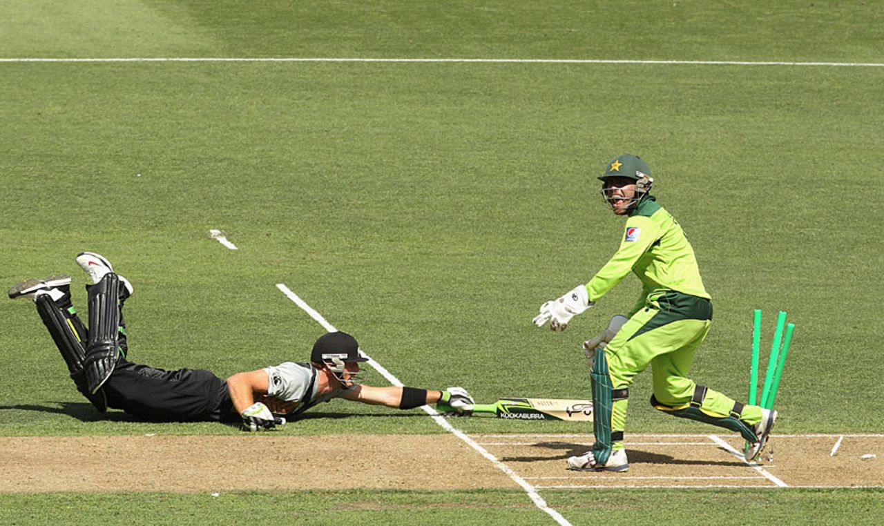 Martin Guptill was run out for 54, New Zealand v Pakistan, 1st Twenty20, Auckland, December 26, 2010