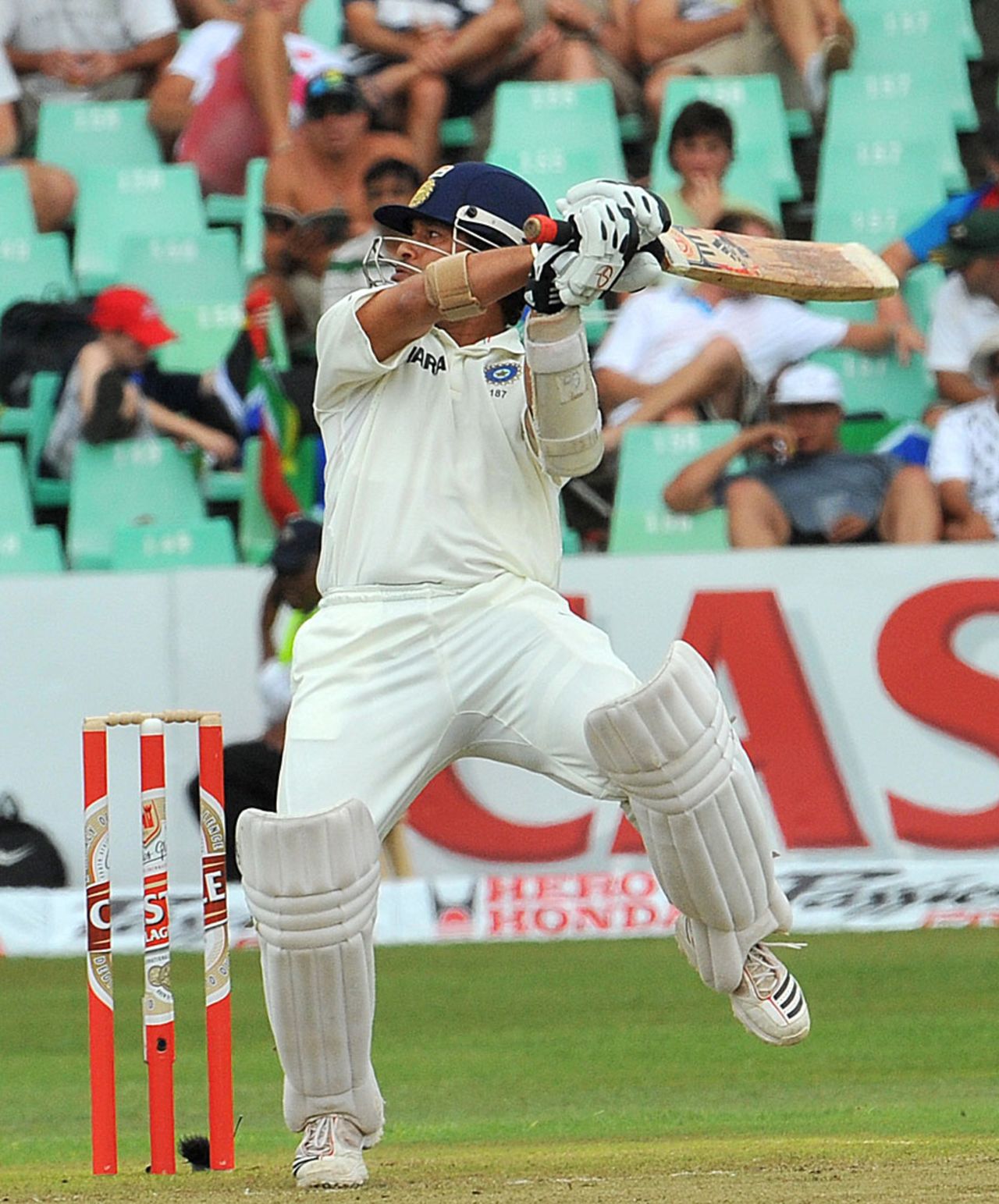 Sachin Tendulkar upper-cuts the ball over slips, South Africa v India, 2nd Test, Durban, 1st day, December 26, 2010