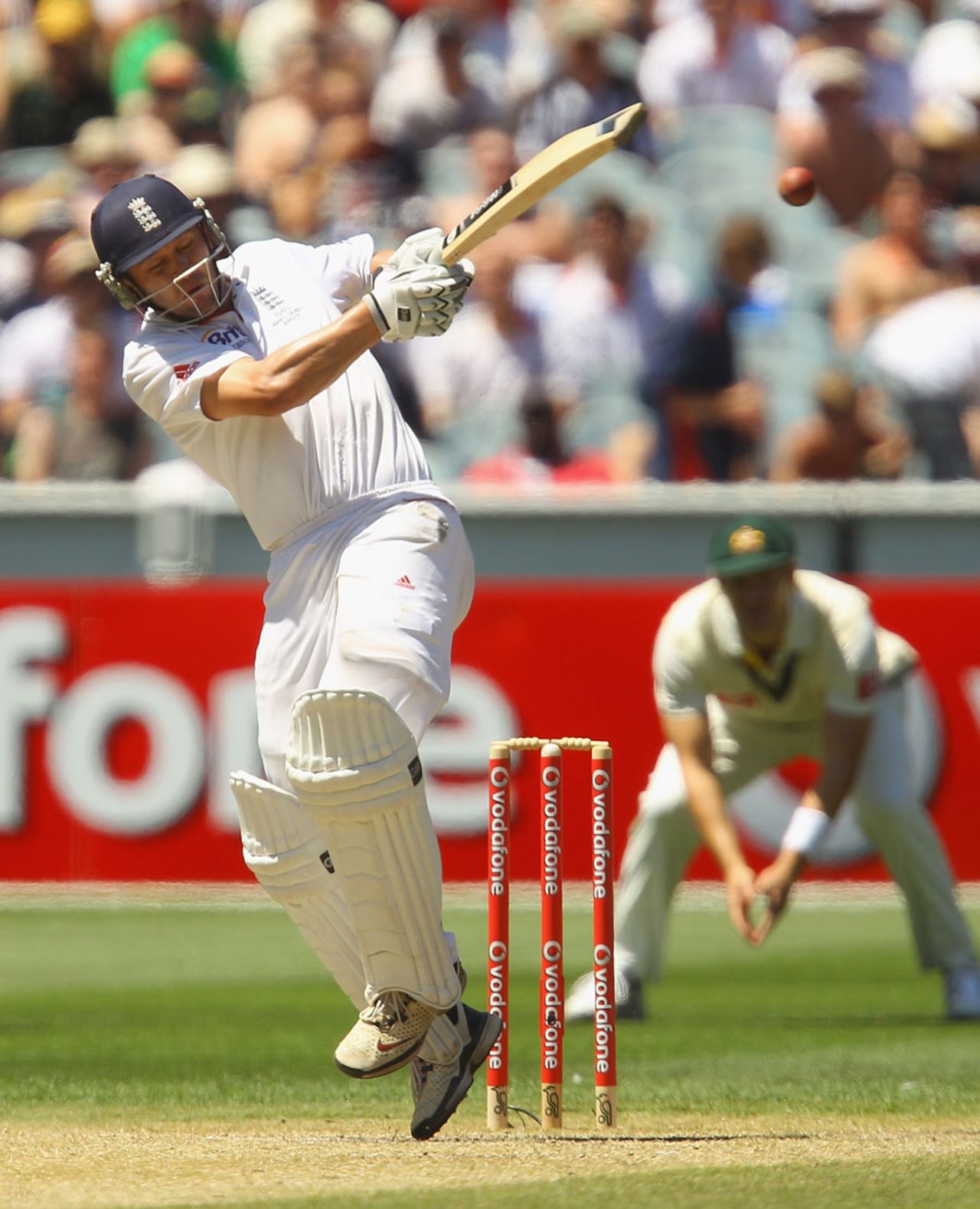 Jonathan Trott was untroubled as he progressed to 168 not out, Australia v England, 4th Test, Melbourne, 3rd day, December 28, 2010