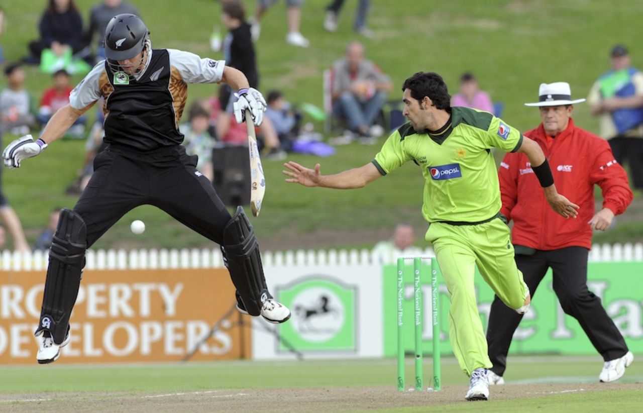 James Franklin jumps to avoid the ball, New Zealand v Pakistan, 2nd Twenty20, Hamilton, December 28, 2010