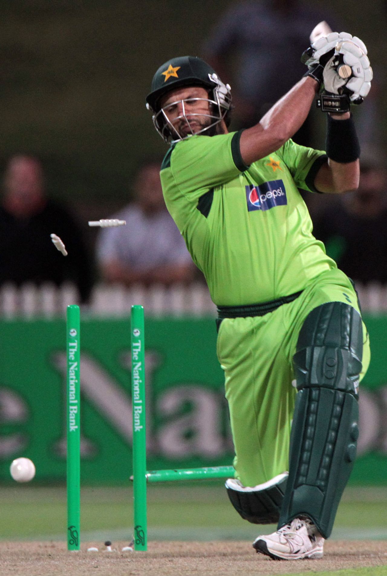Shahid Afridi was bowled by Kyle Mills for 7, New Zealand v Pakistan, 2nd Twenty20, Hamilton, December 28, 2010