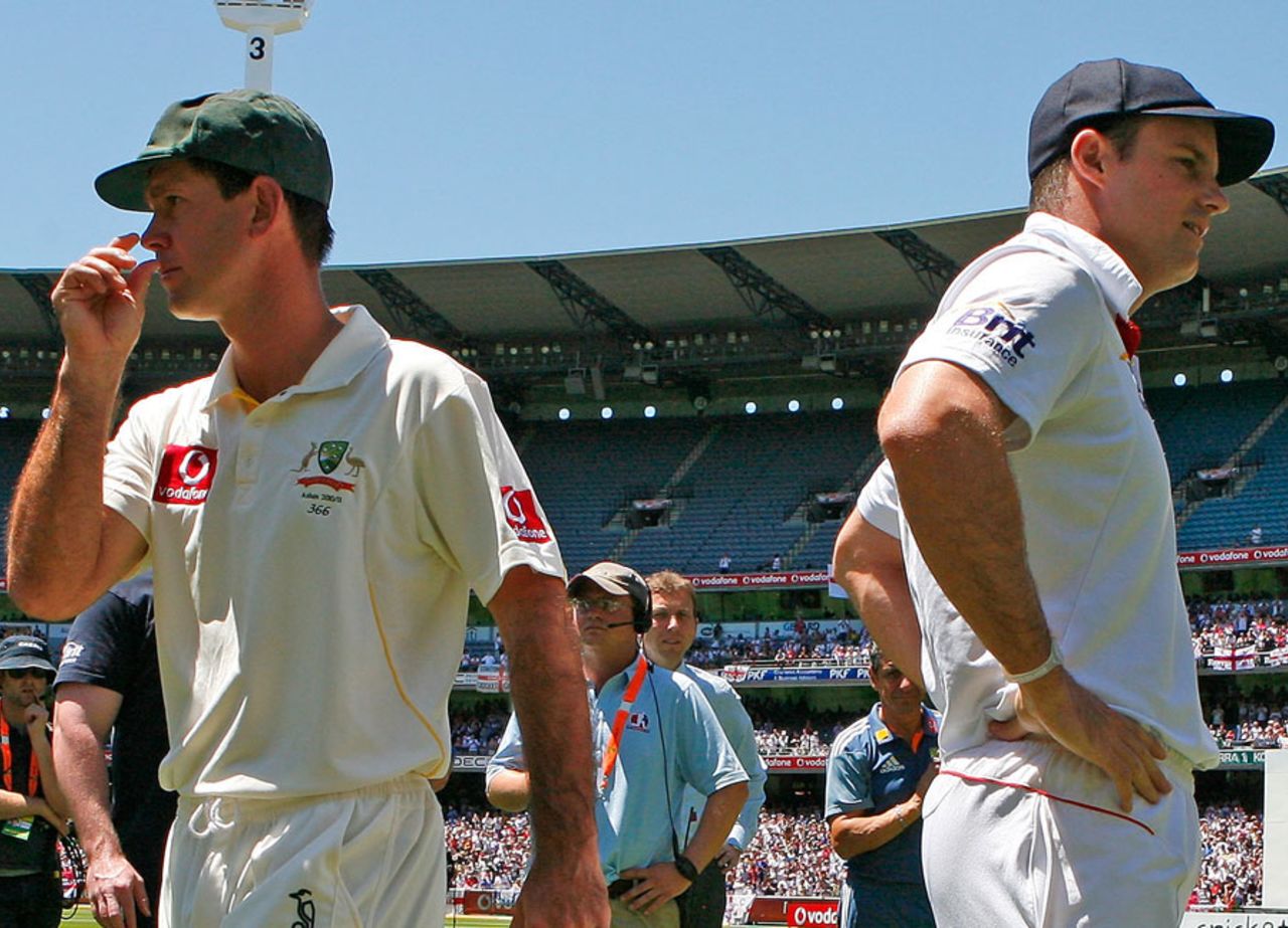 Ricky Ponting and Andrew Strauss, heading in opposite directions, Australia v England, 4th Test, Melbourne, 4th day, December 29, 2010