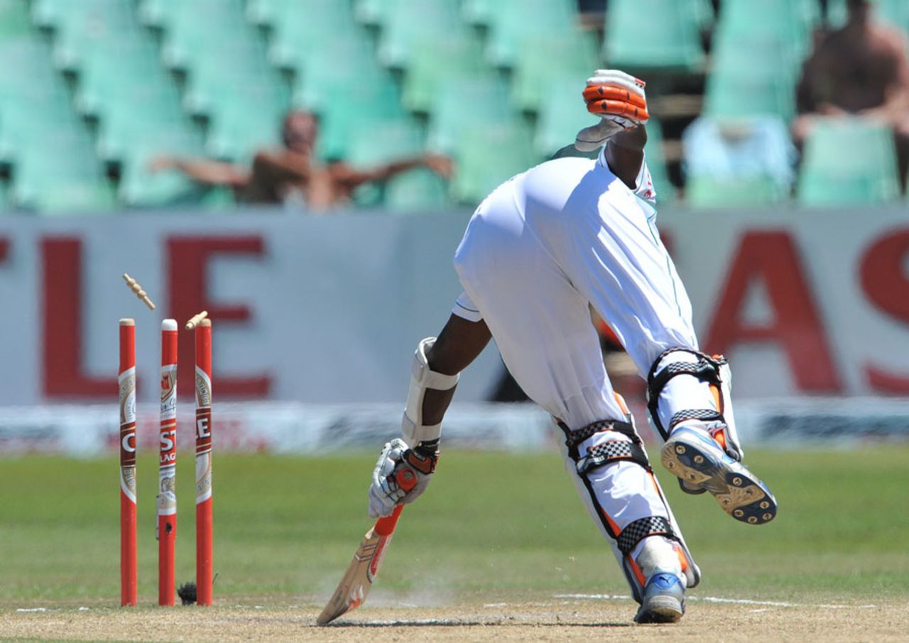 Lonwabo Tsotsobe is run out by Cheteshwar Pujara, South Africa v India, 2nd Test, Durban, 4th day, December 29, 2010