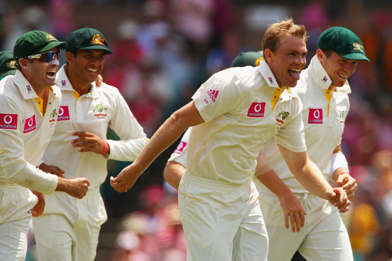 Michael Beer celebrates his first Test wicket, Australia v England, 5th Test, Sydney, 3rd day, January 5, 2011