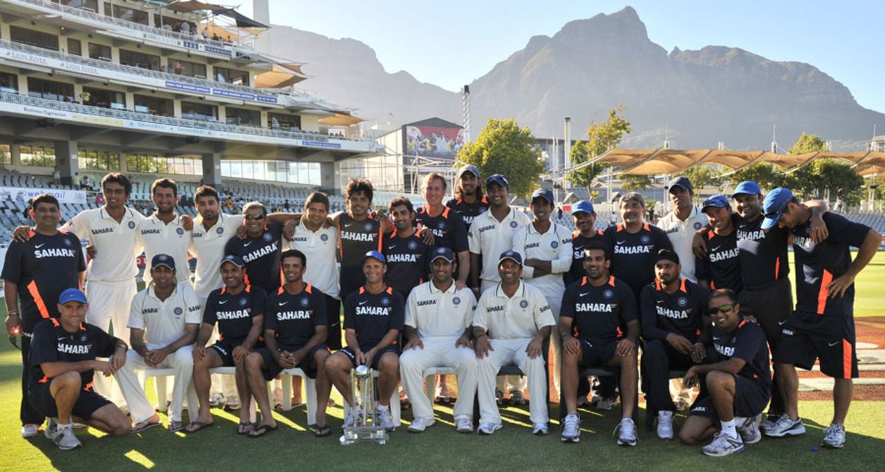 The Indian team poses with Table Mountain in the background after achieving a 1-1 draw in the Test series, South Africa v India, 3rd Test, Cape Town, 5th day, January 6, 2011