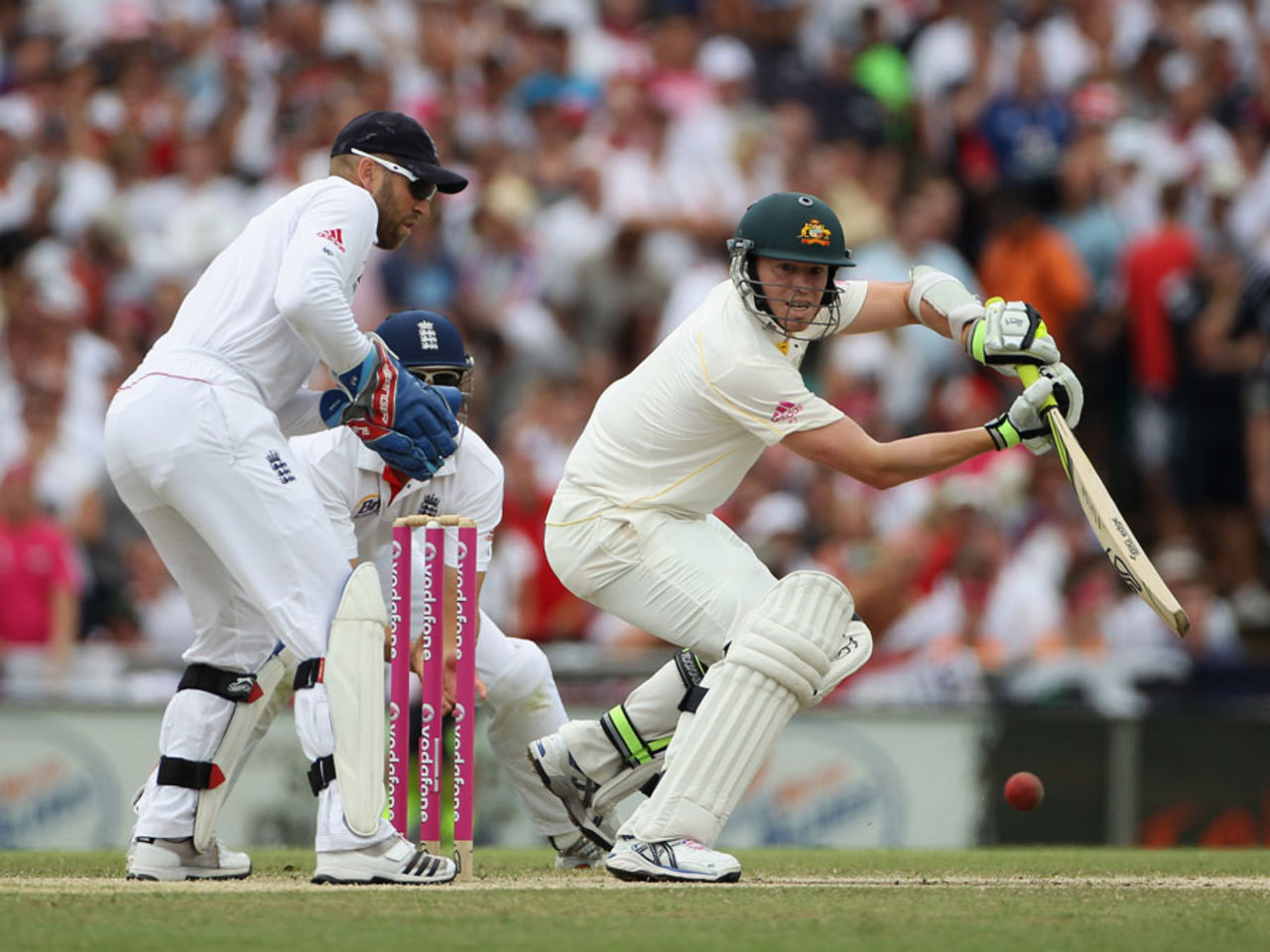 Peter Siddle cuts fine during his 43, Australia v England, 5th Test, Sydney, 5th day, January 7, 2011