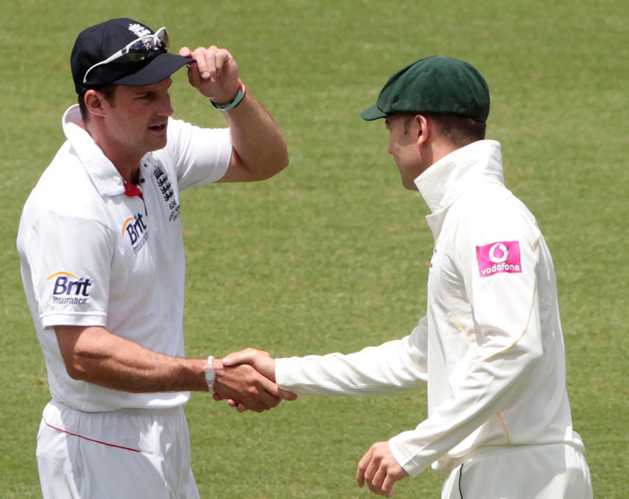 Michael Clarke congratulates Andrew Strauss after England completed their 3-1 Ashes series win, Australia v England, 5th Test, Sydney, 5th day, January 7, 2011