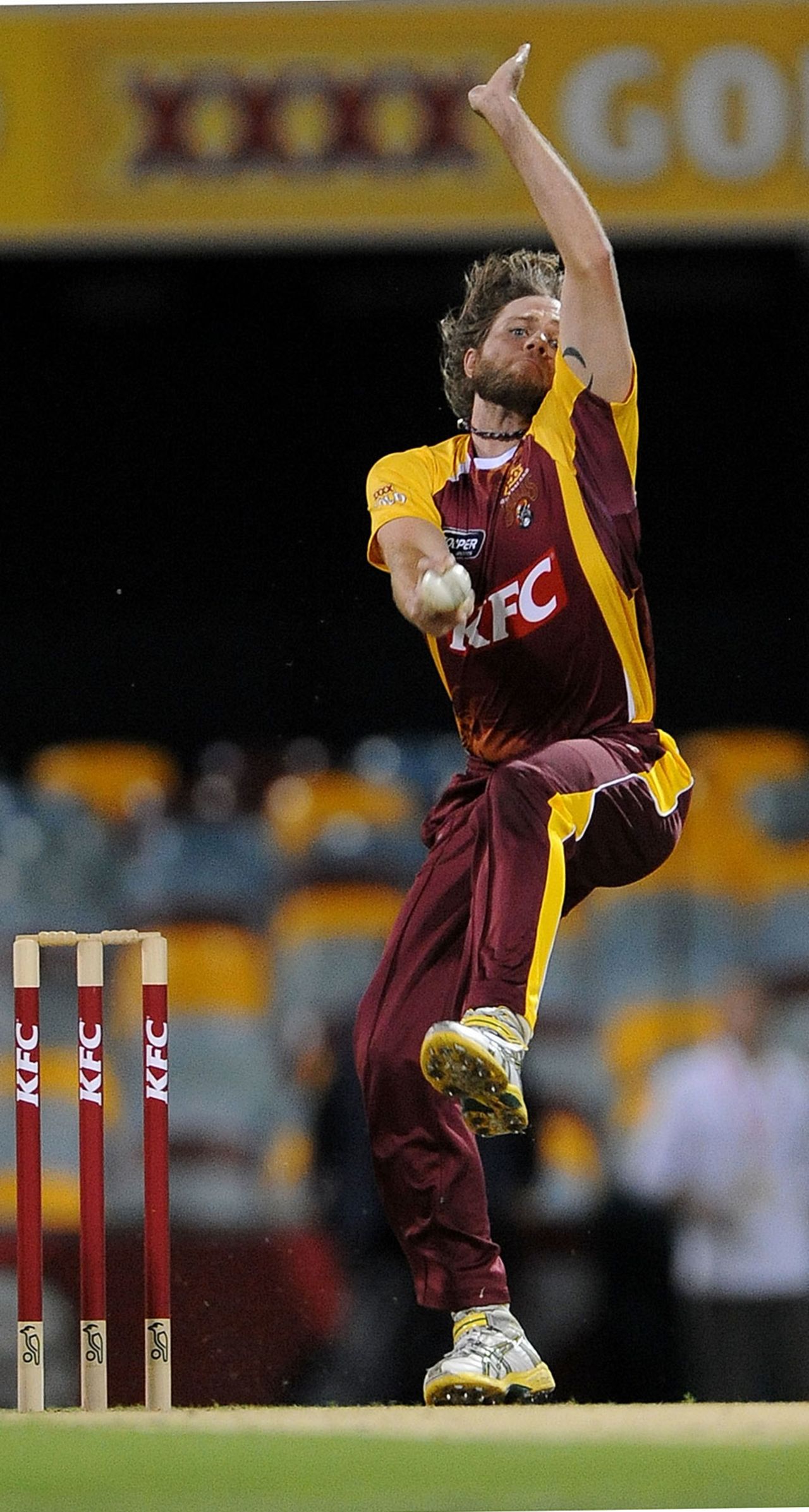 Nathan Rimmington picked up two crucial wickets, Queensland v Tasmania, Brisbane, January 7, Big Bash 2010-11