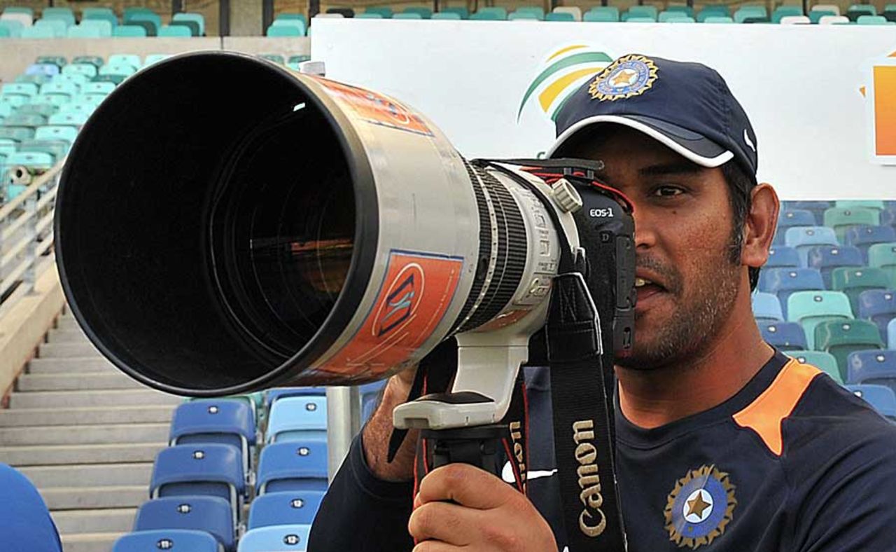 MS Dhoni turns cameraman, Durban, January 8, 2010
